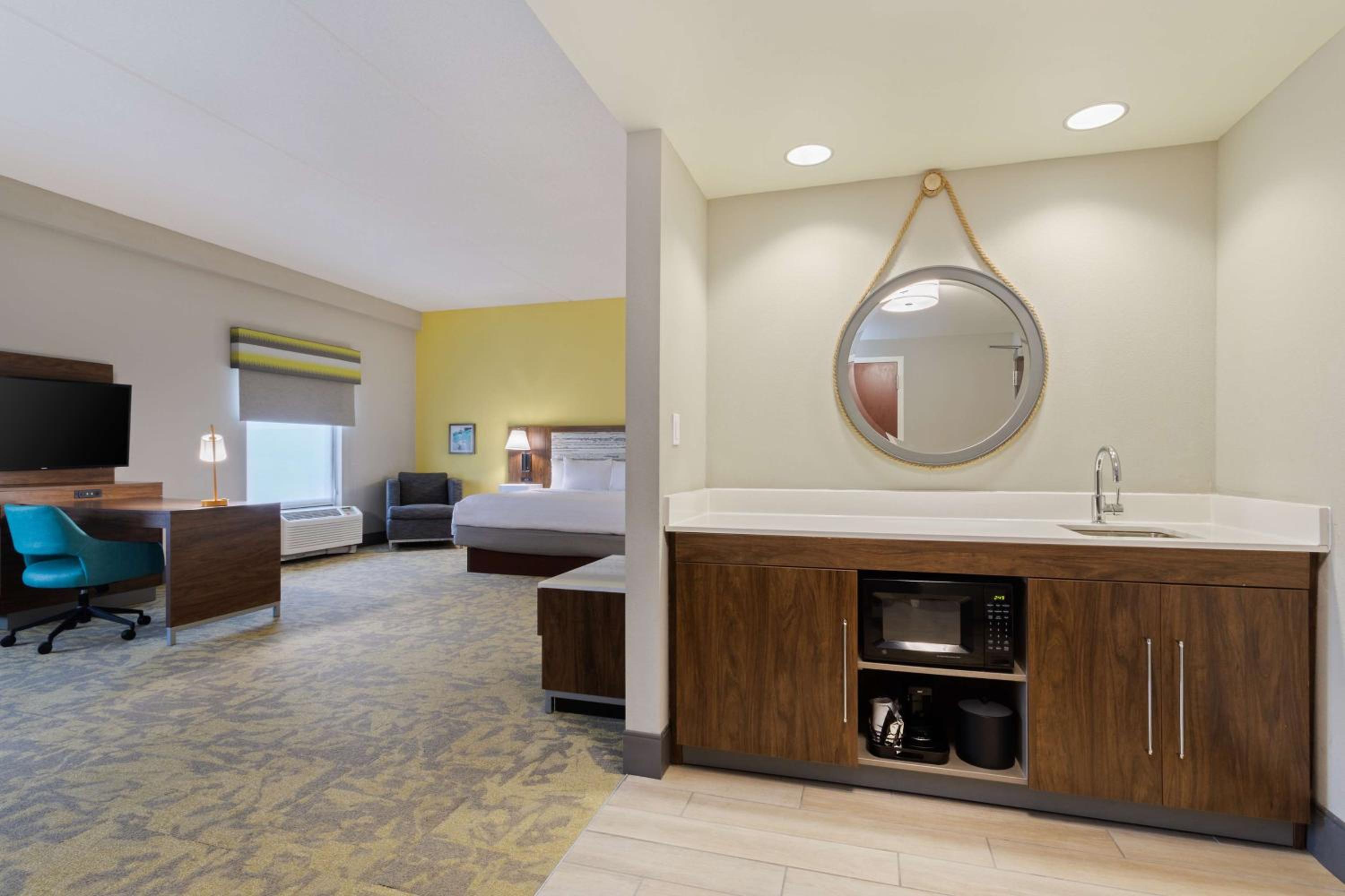 King Studio Suite - Non-Smoking - Photo 1