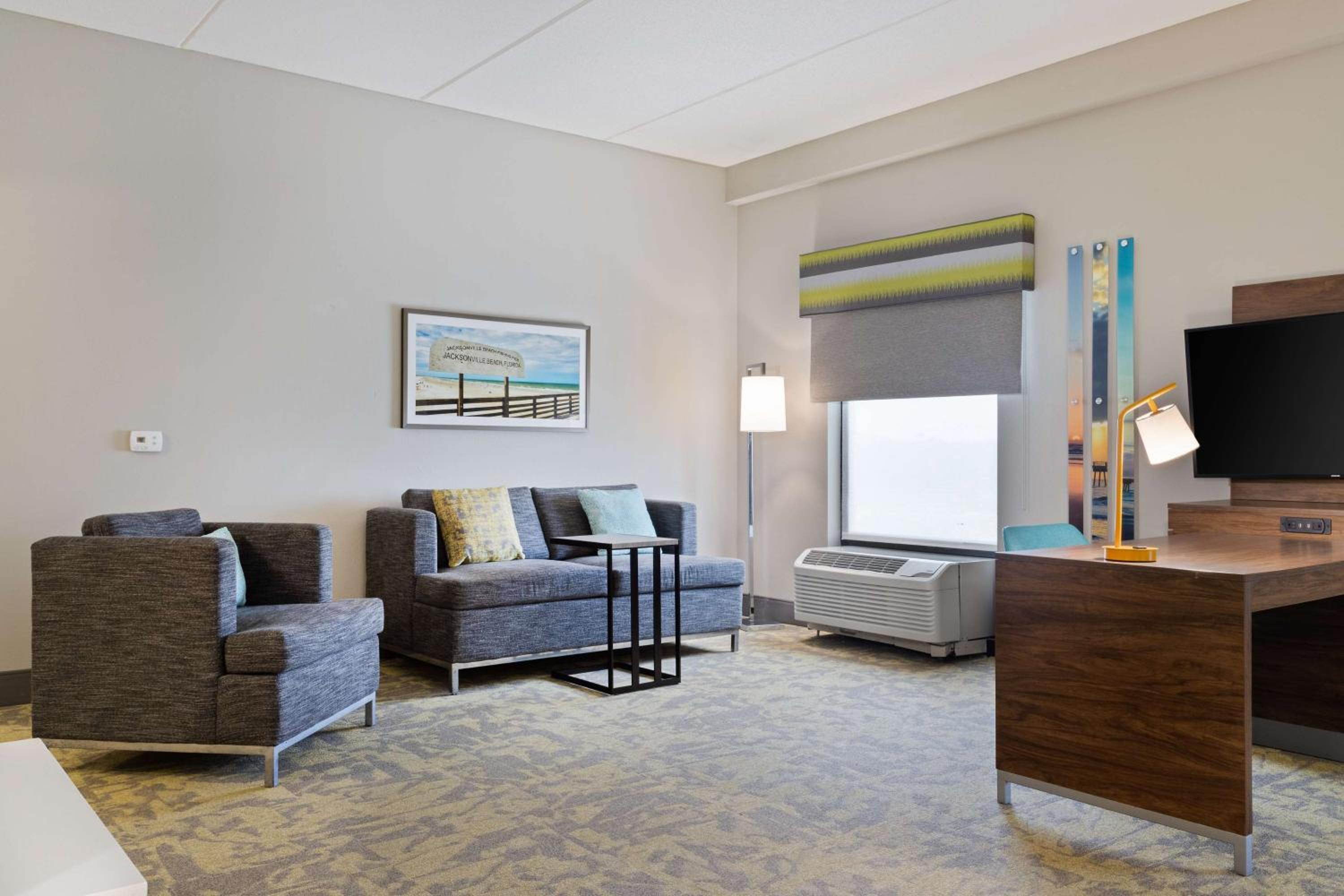 King Studio Suite - Non-Smoking - Photo 2