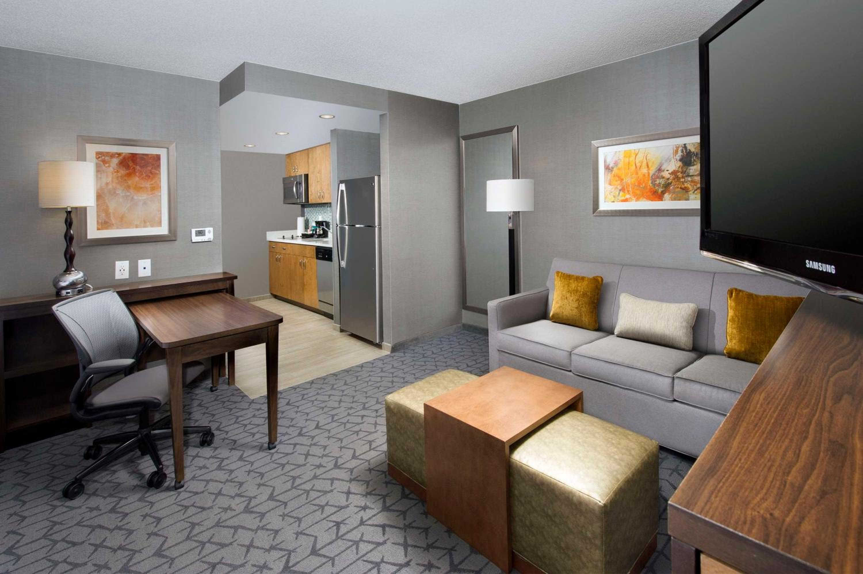 King Studio Suite - Non-Smoking - Photo 5