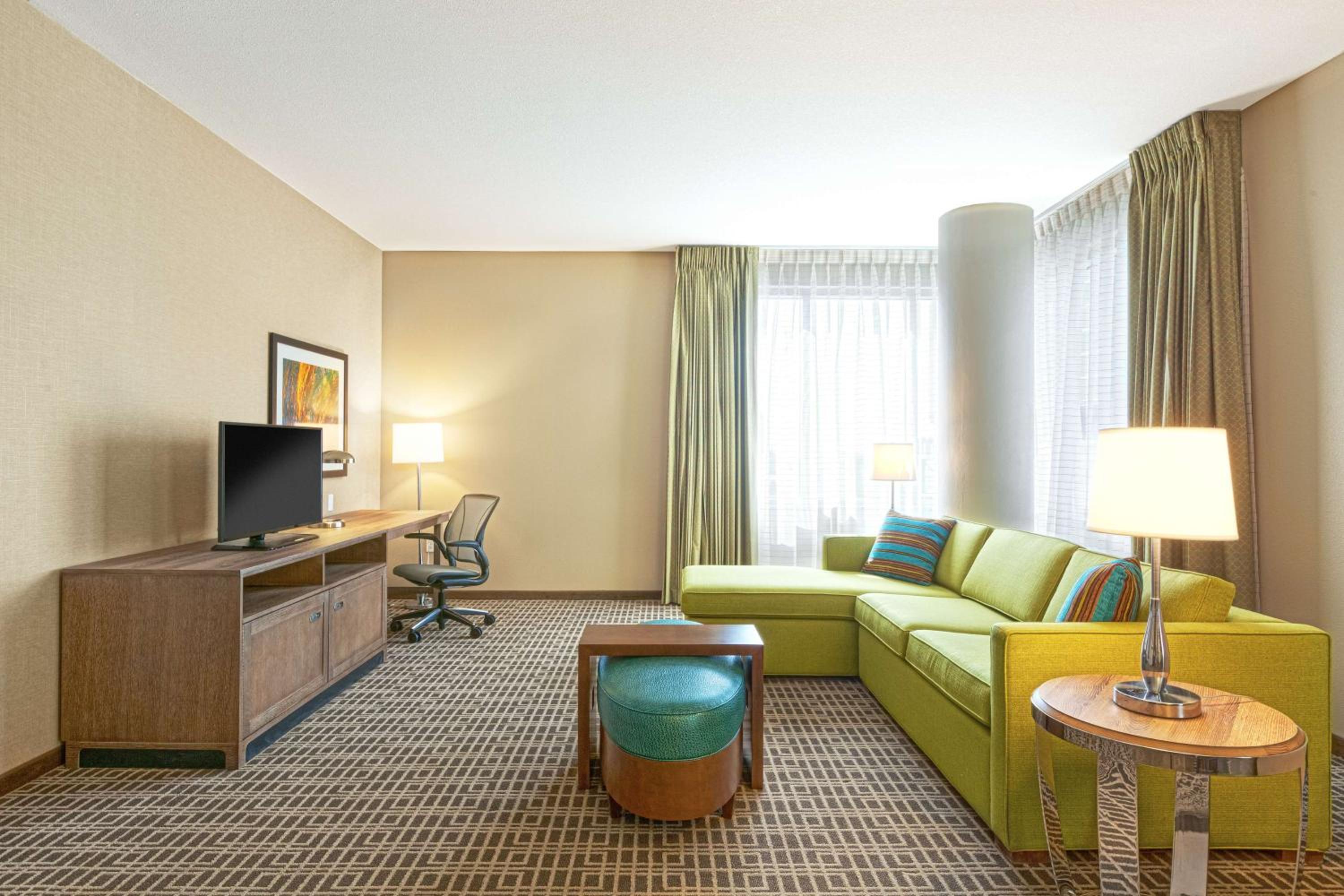 King Suite with Park View - Non-Smoking photo 1