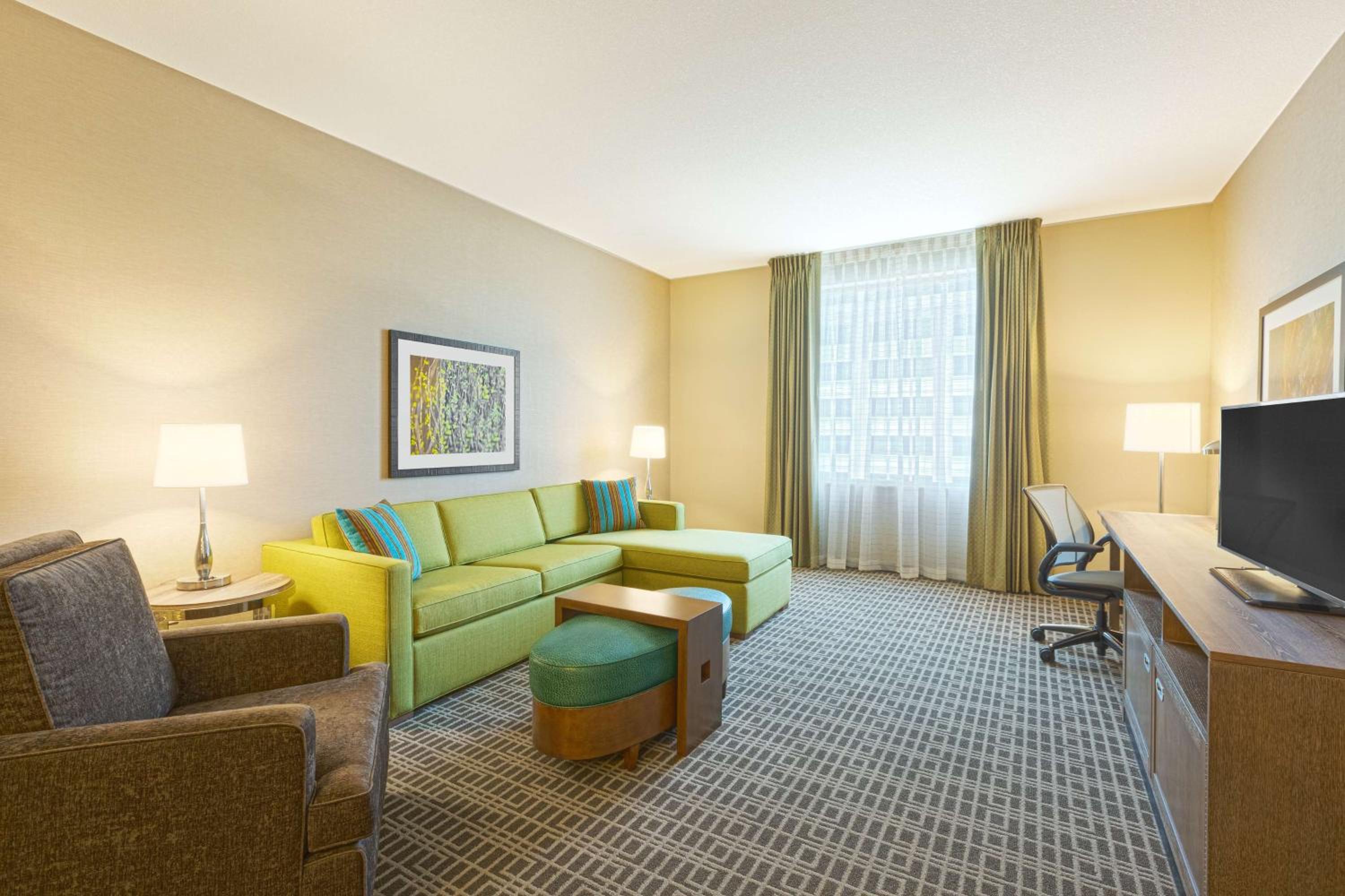 Queen Suite with Two Queen Beds - Hearing Access/Non-Smoking photo 2