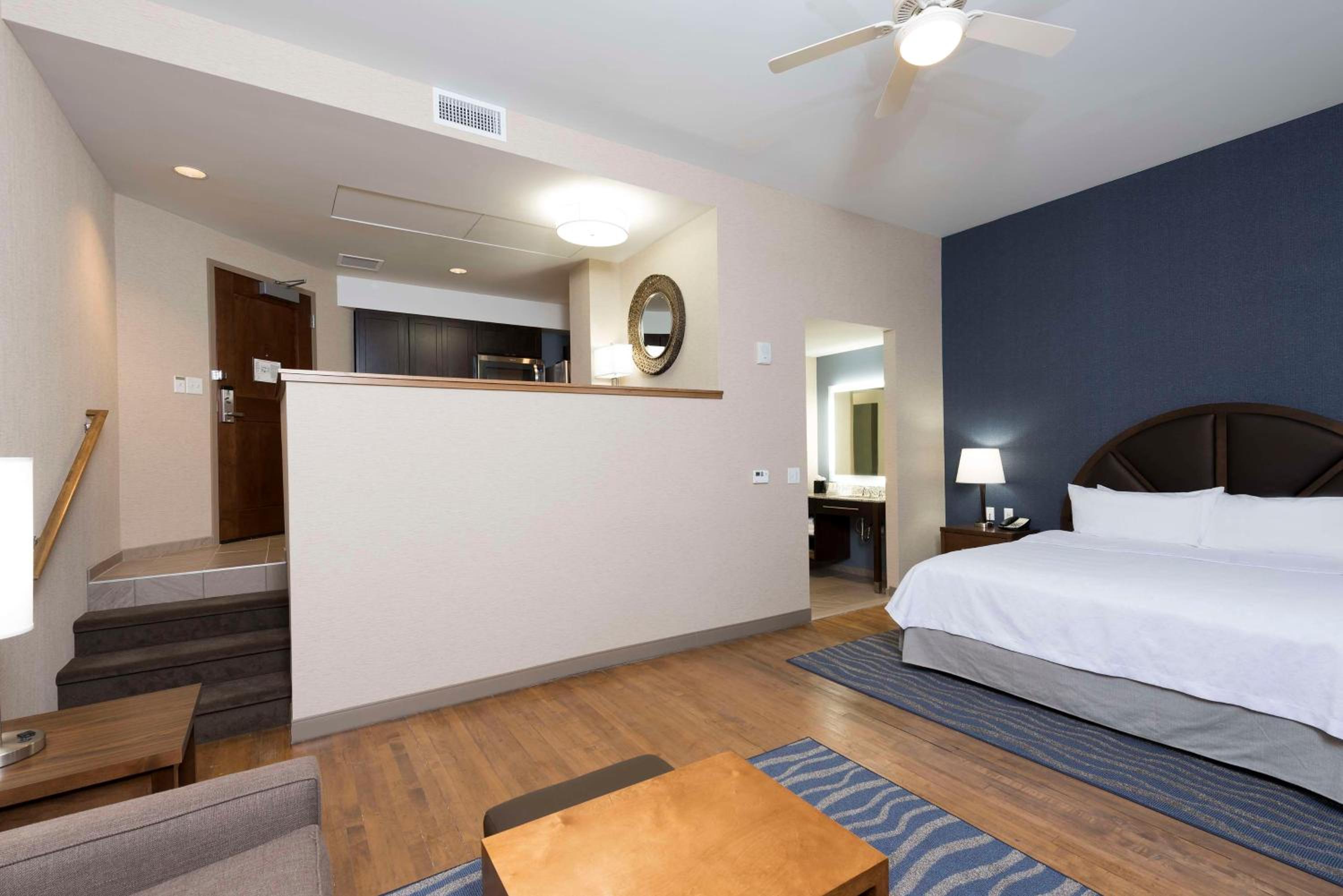King Studio Suite - Non-Smoking photo 2