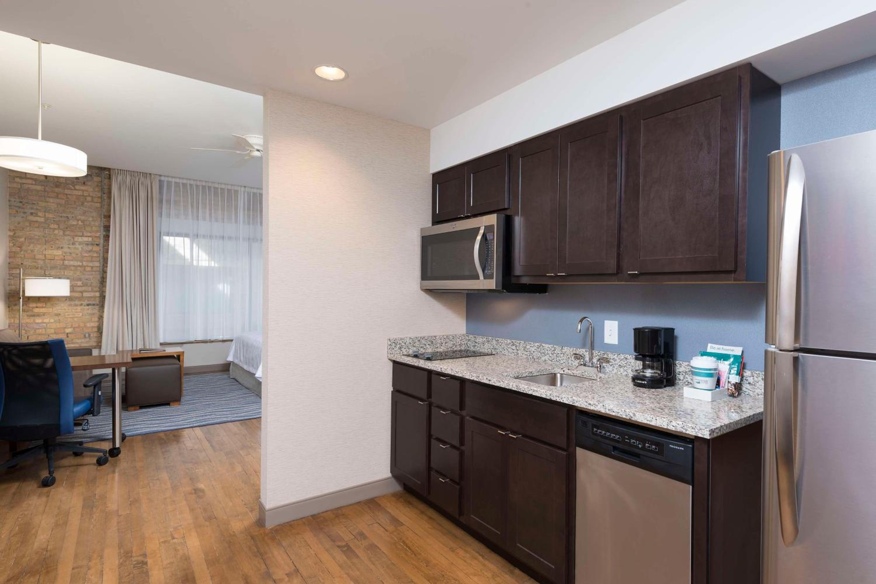 King Studio - Mobility and Hearing Access/Non-Smoking photo 2