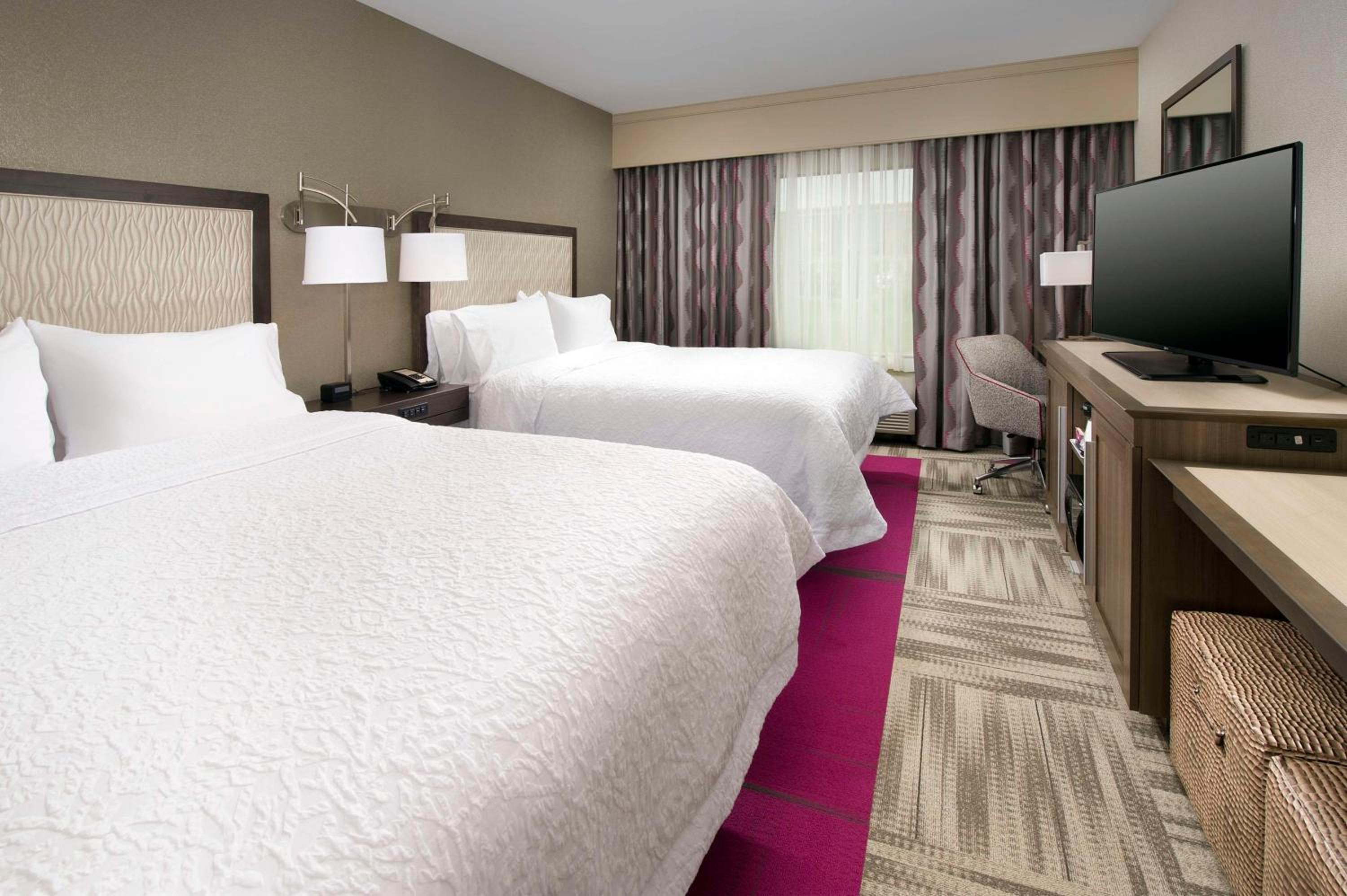 Queen Room with Two Queen Beds - Hearing Access/Non-Smoking