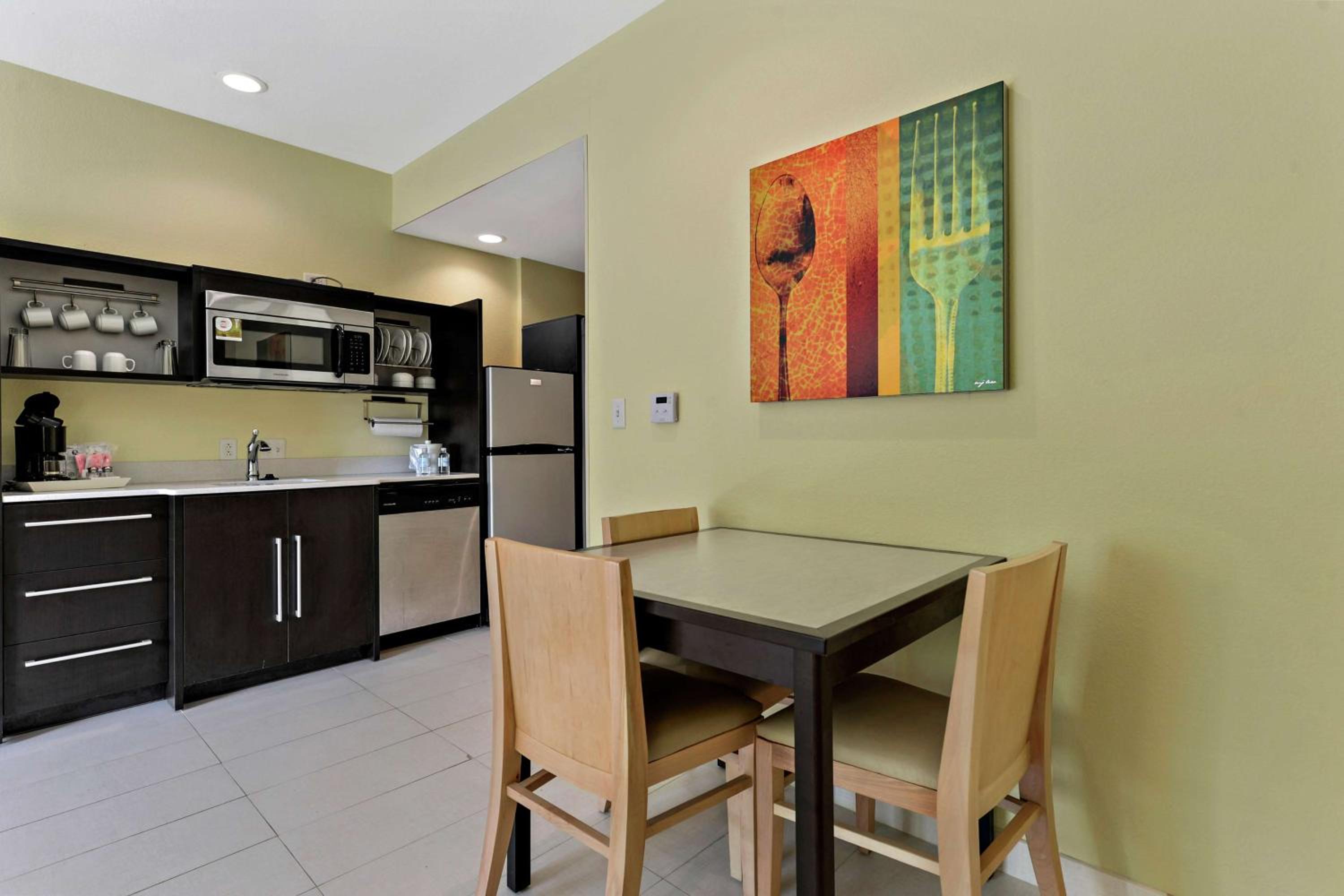 King Studio Suite - Hearing Accessible/Non-Smoking photo 2