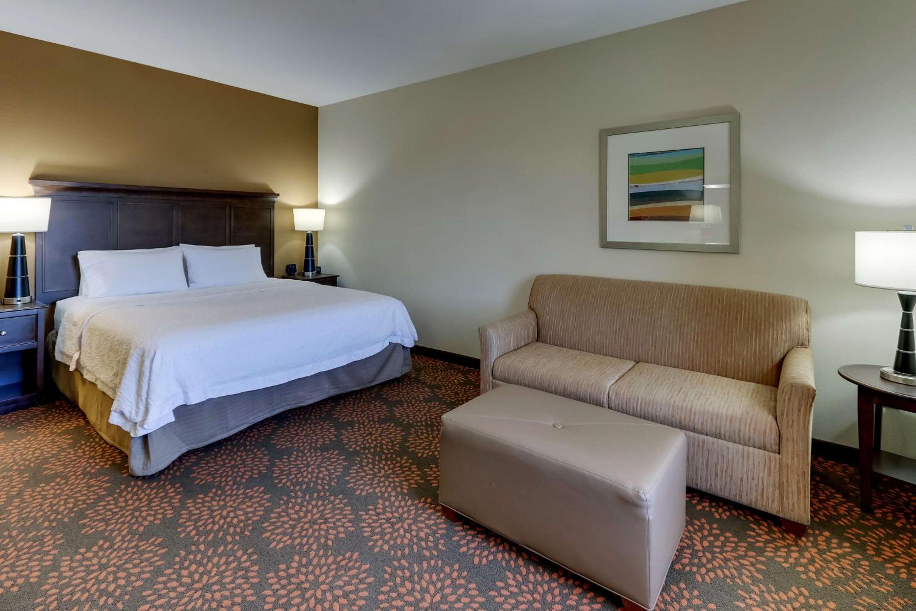 King Room with Sofa Bed - Non-Smoking