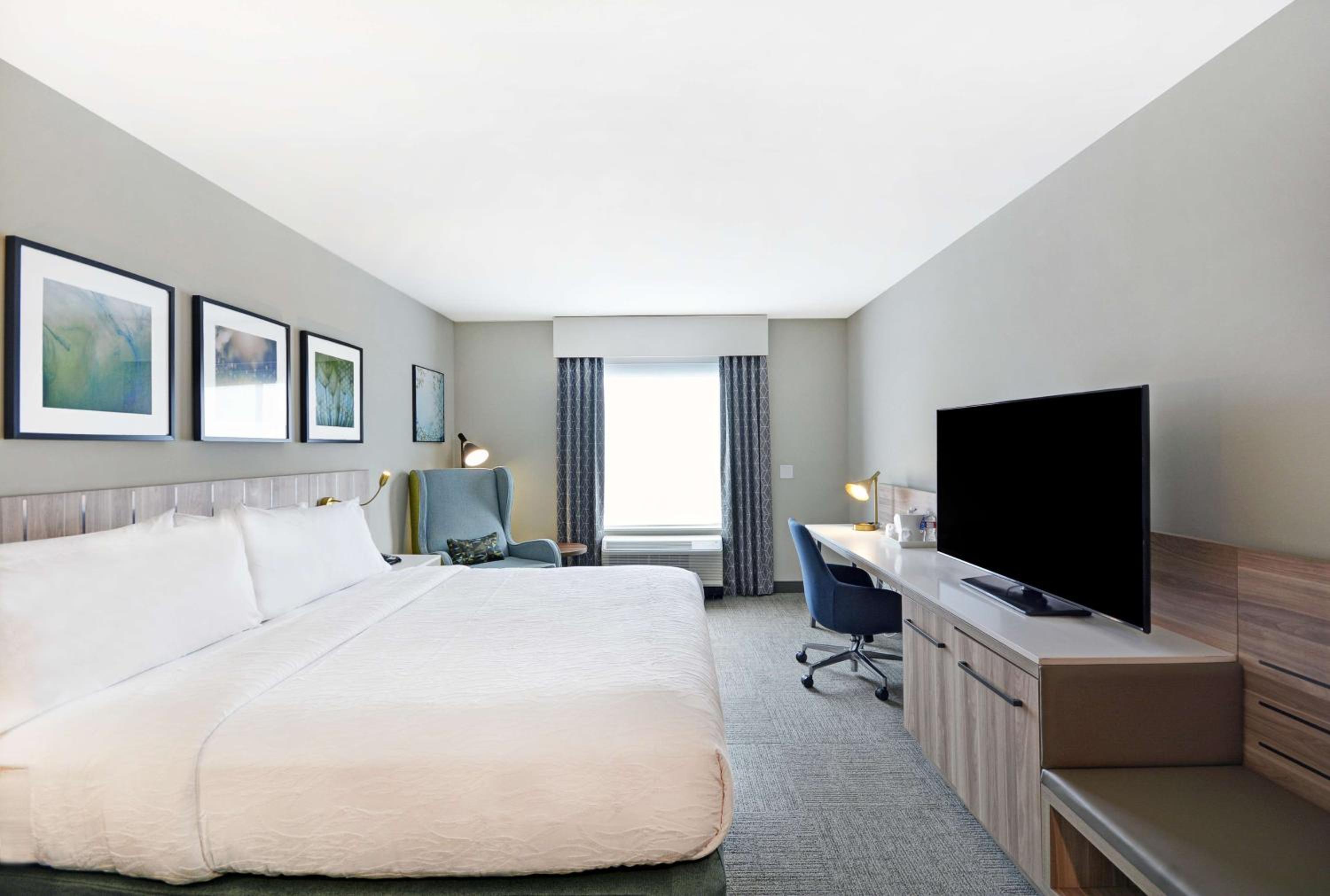 King Room - Mobility/Hearing Accessible photo 2