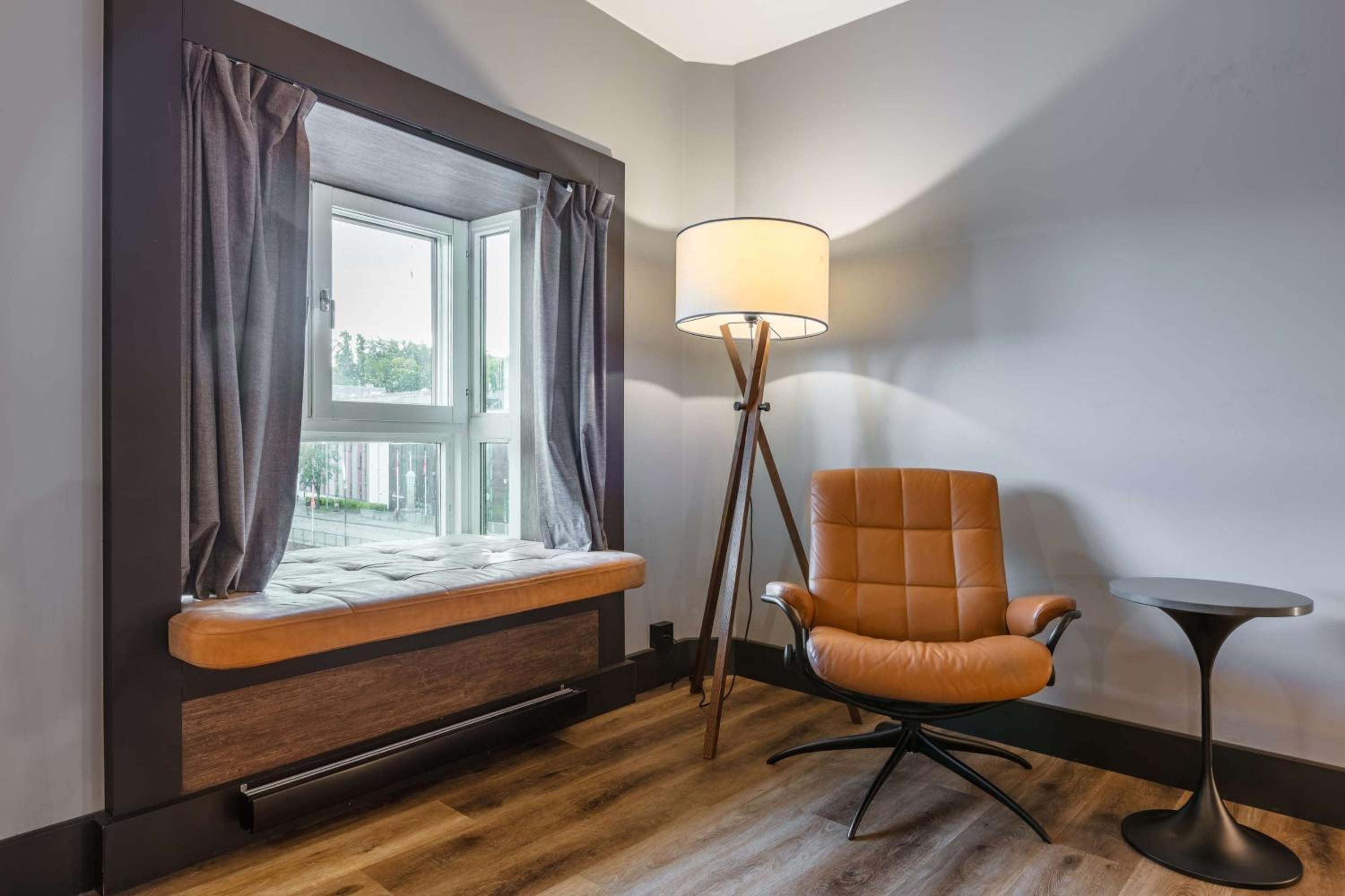 Premium Room with Fjord View - Photo 3
