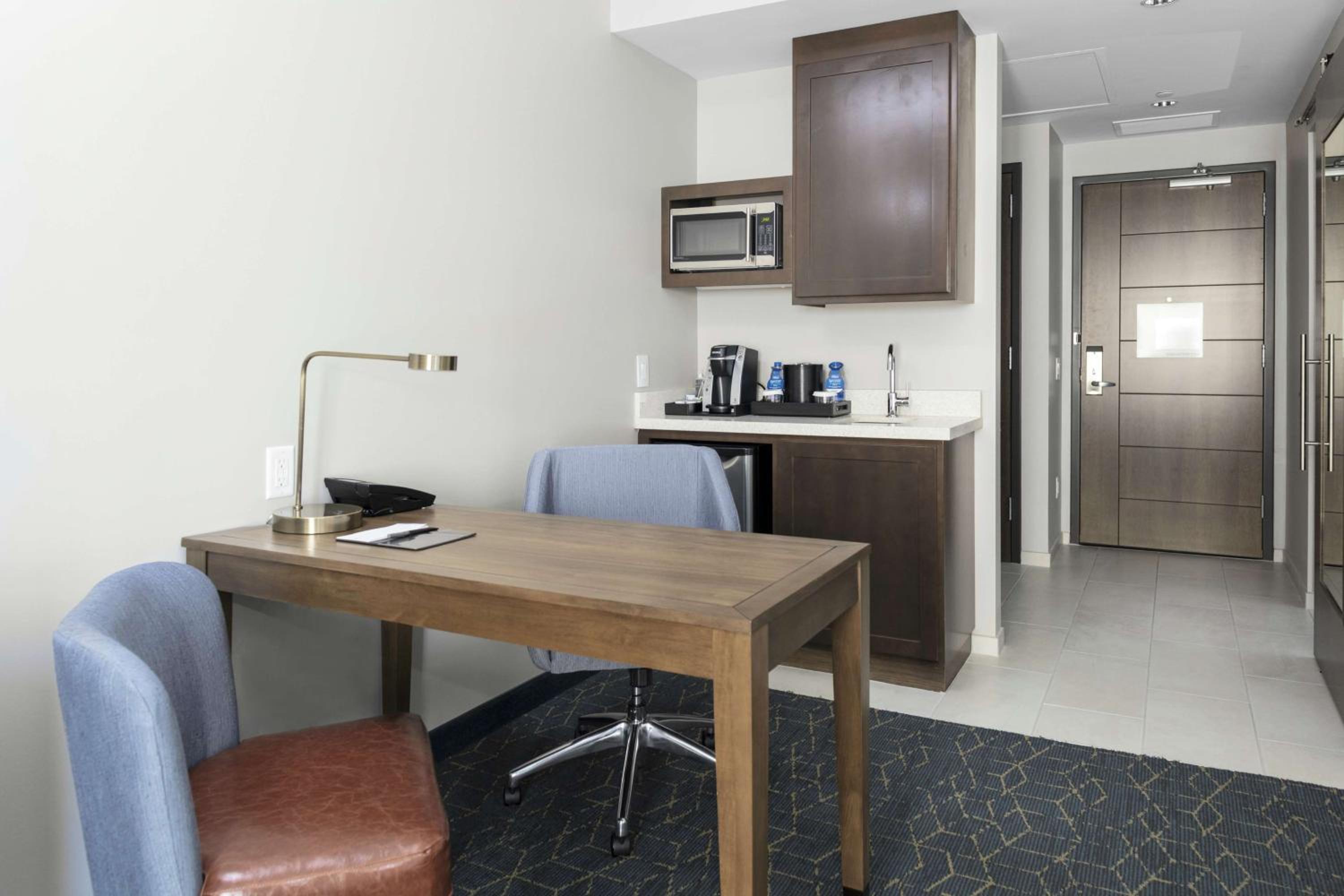King Studio Suite - Photo 2