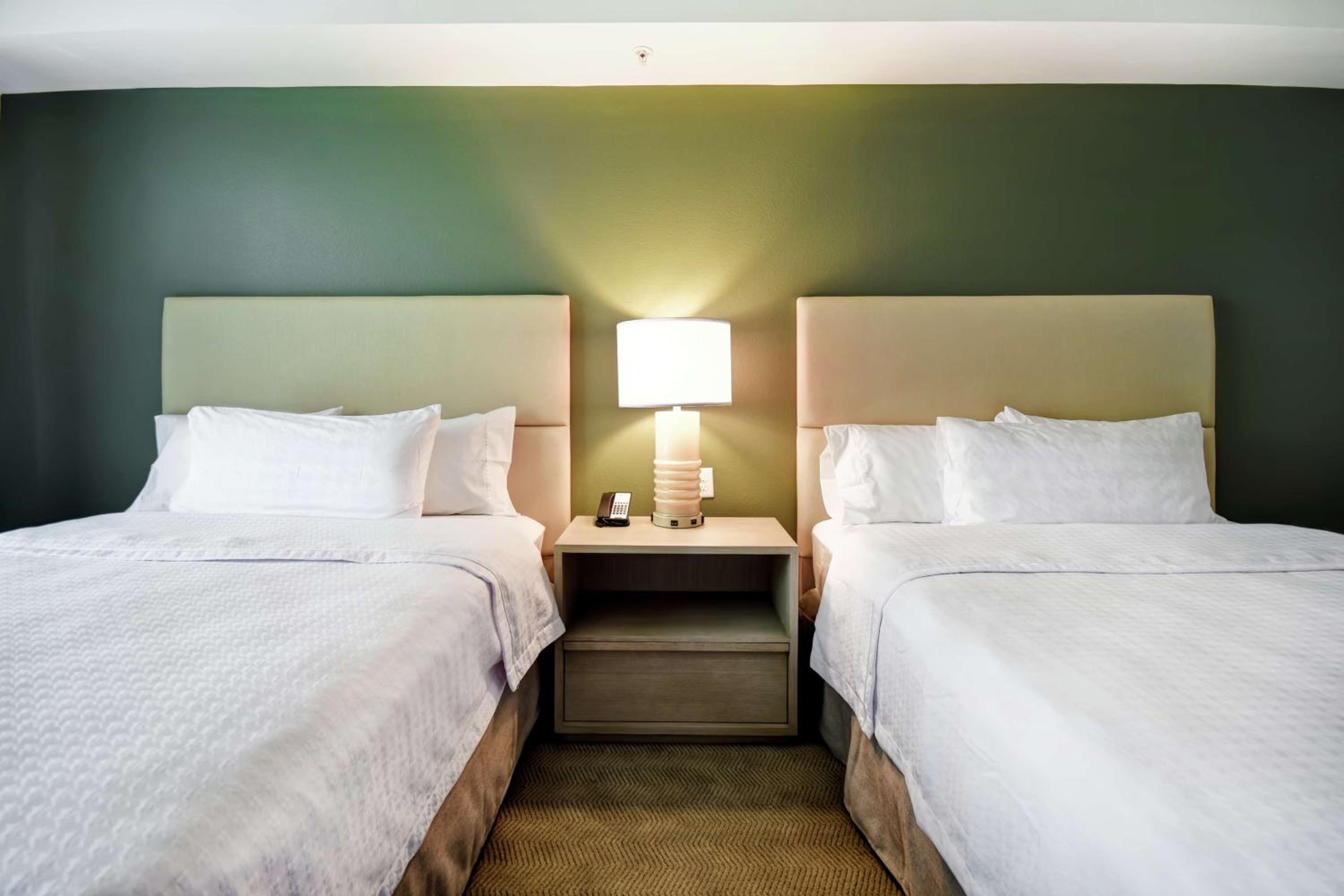 Queen Studio with Two Queen Beds - Non-Smoking - Photo 1