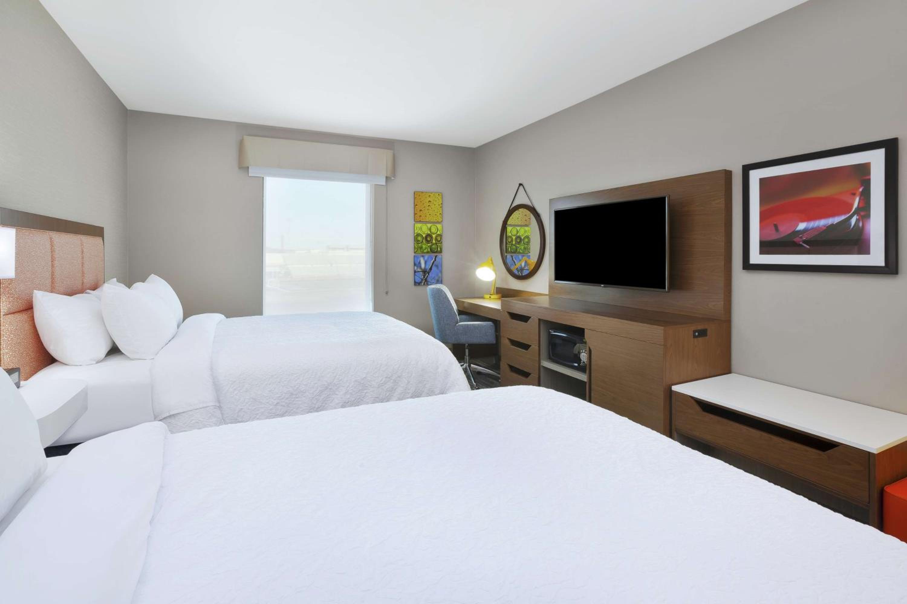 Queen Room with Two Queen Beds - Non-Smoking - Photo 1