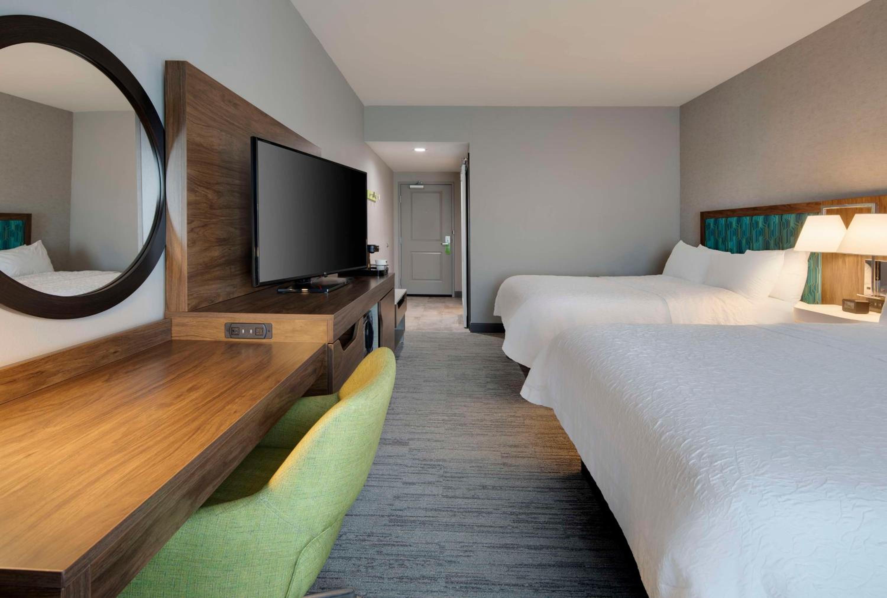 Queen Room with Two Queen Beds - Photo 1