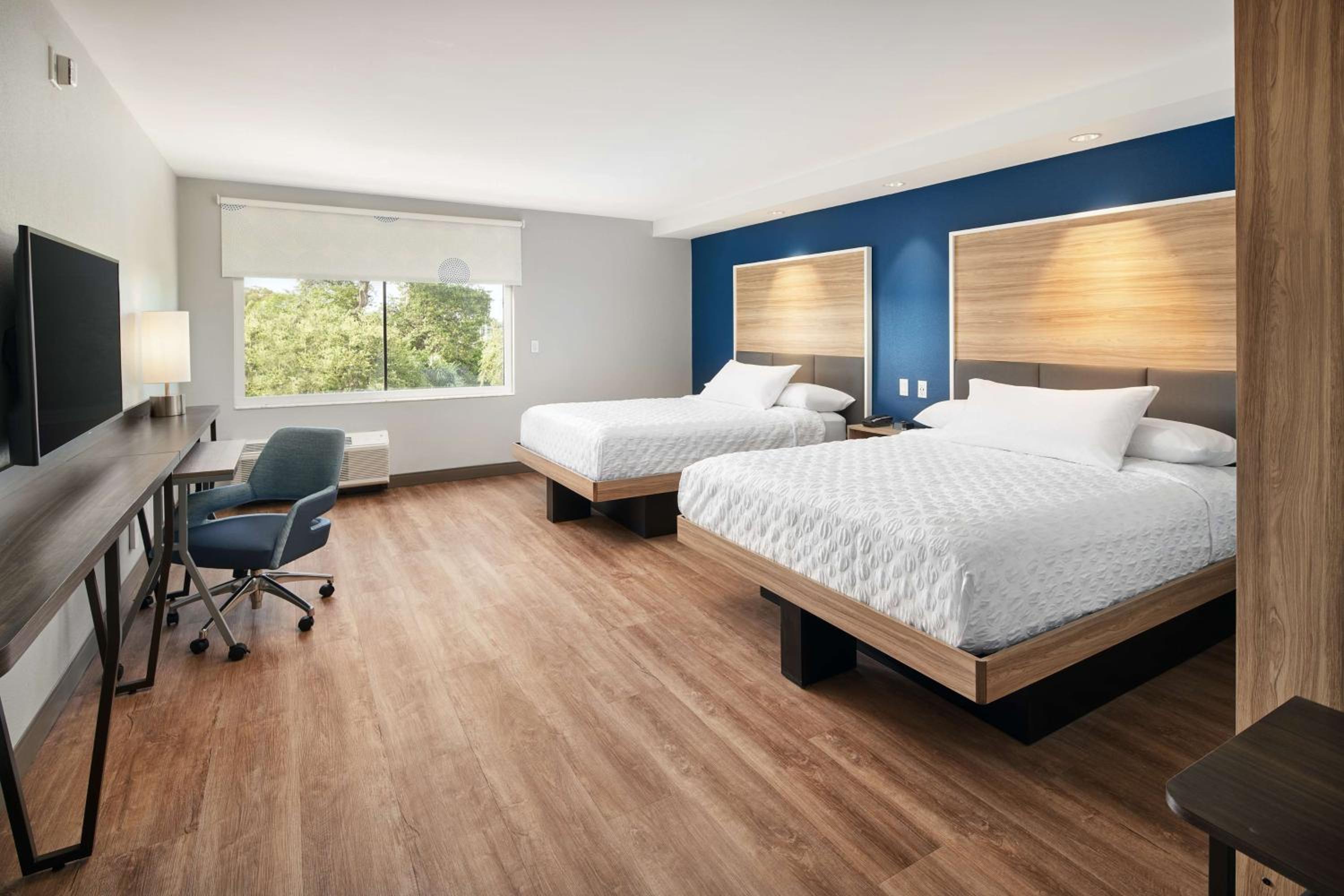 Queen Room with Two Queen Beds - Mobility Access - Photo 1