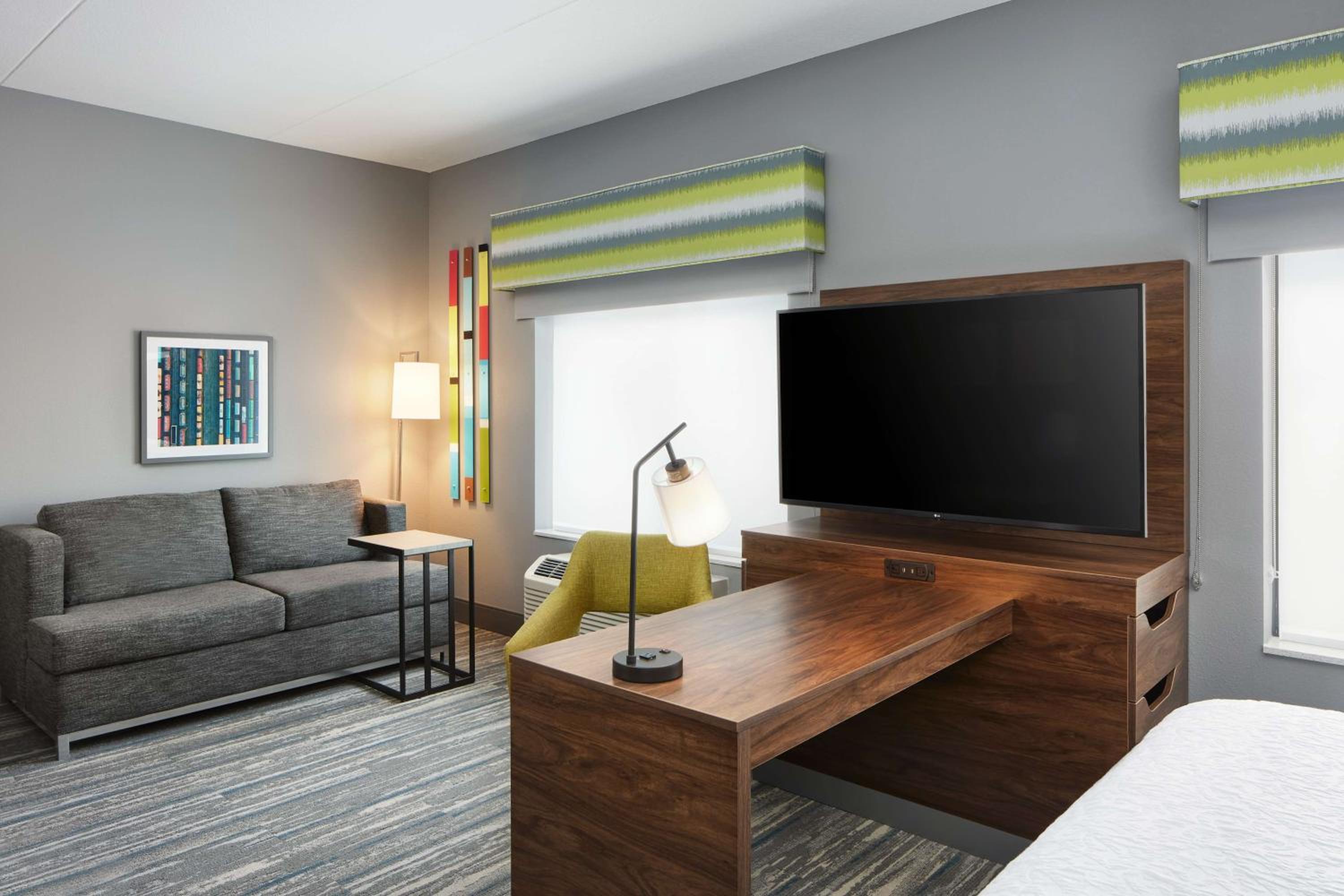 King Studio Suite - Non-Smoking - Photo 3
