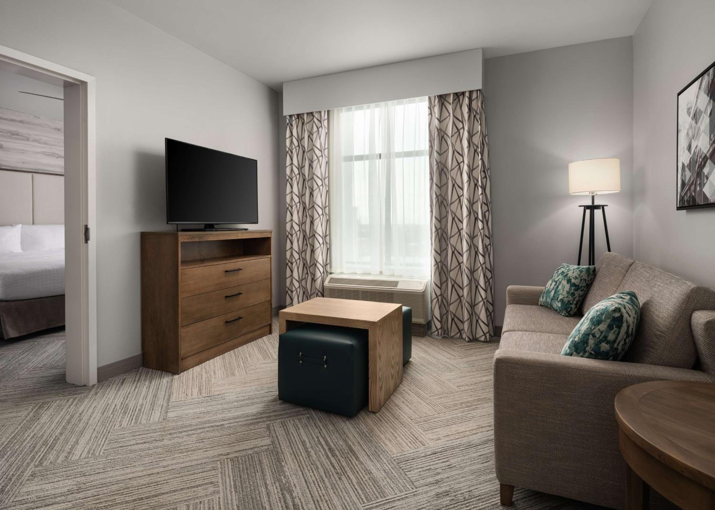 King Suite - Mobility Access/Non-Smoking - Photo 1
