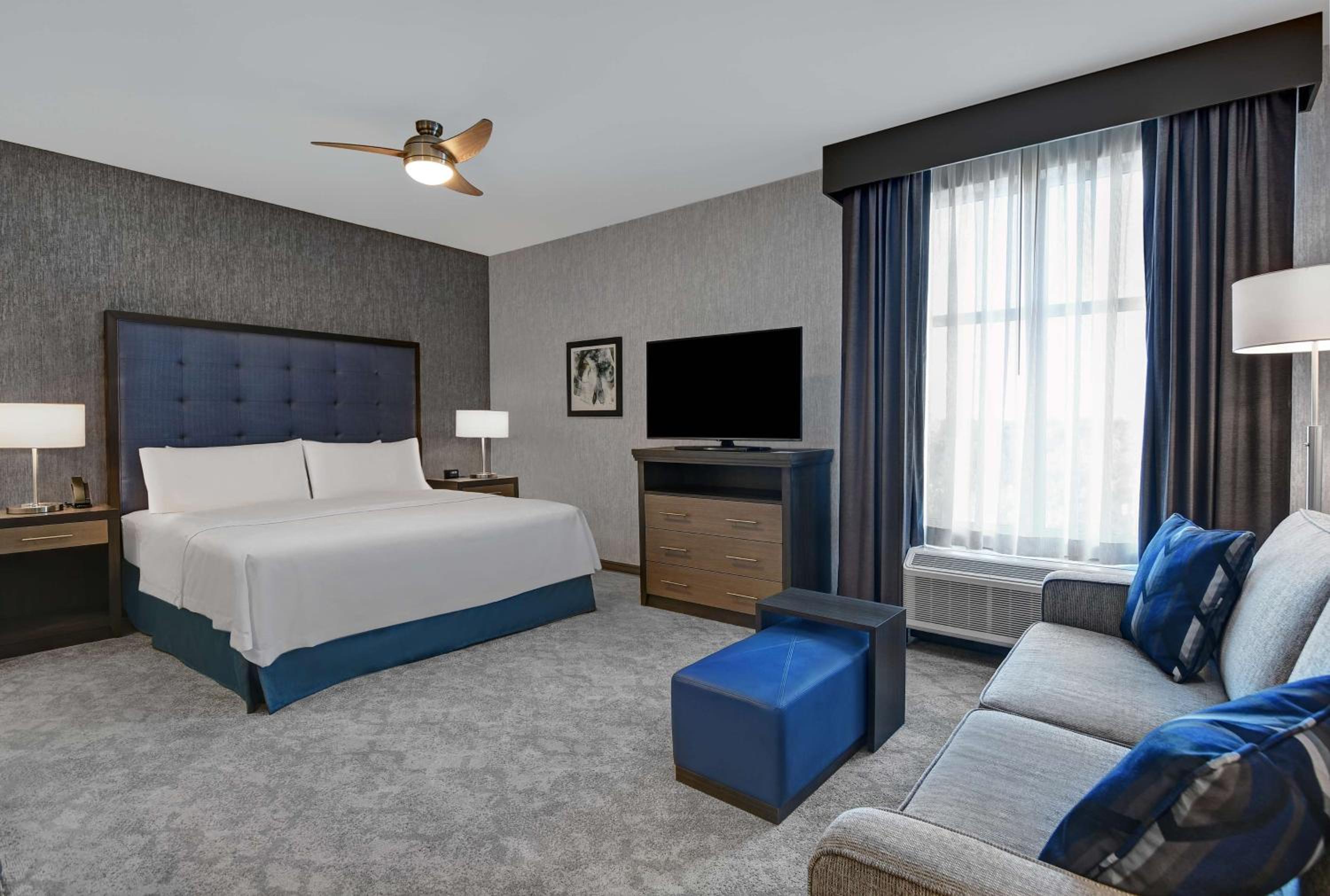 King Studio Suite - Non-Smoking - Photo 3