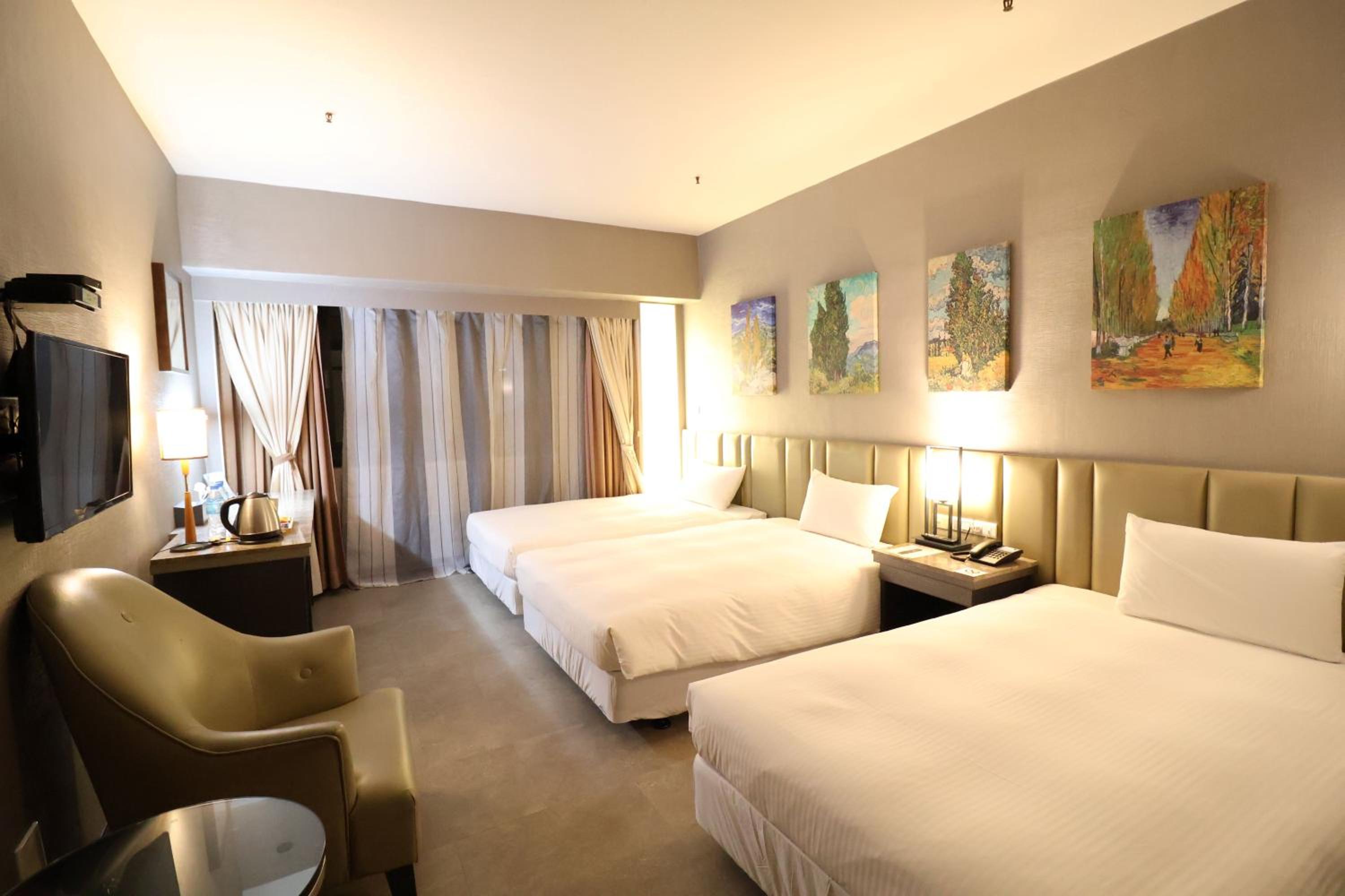 Deluxe Triple Room - Photo 5