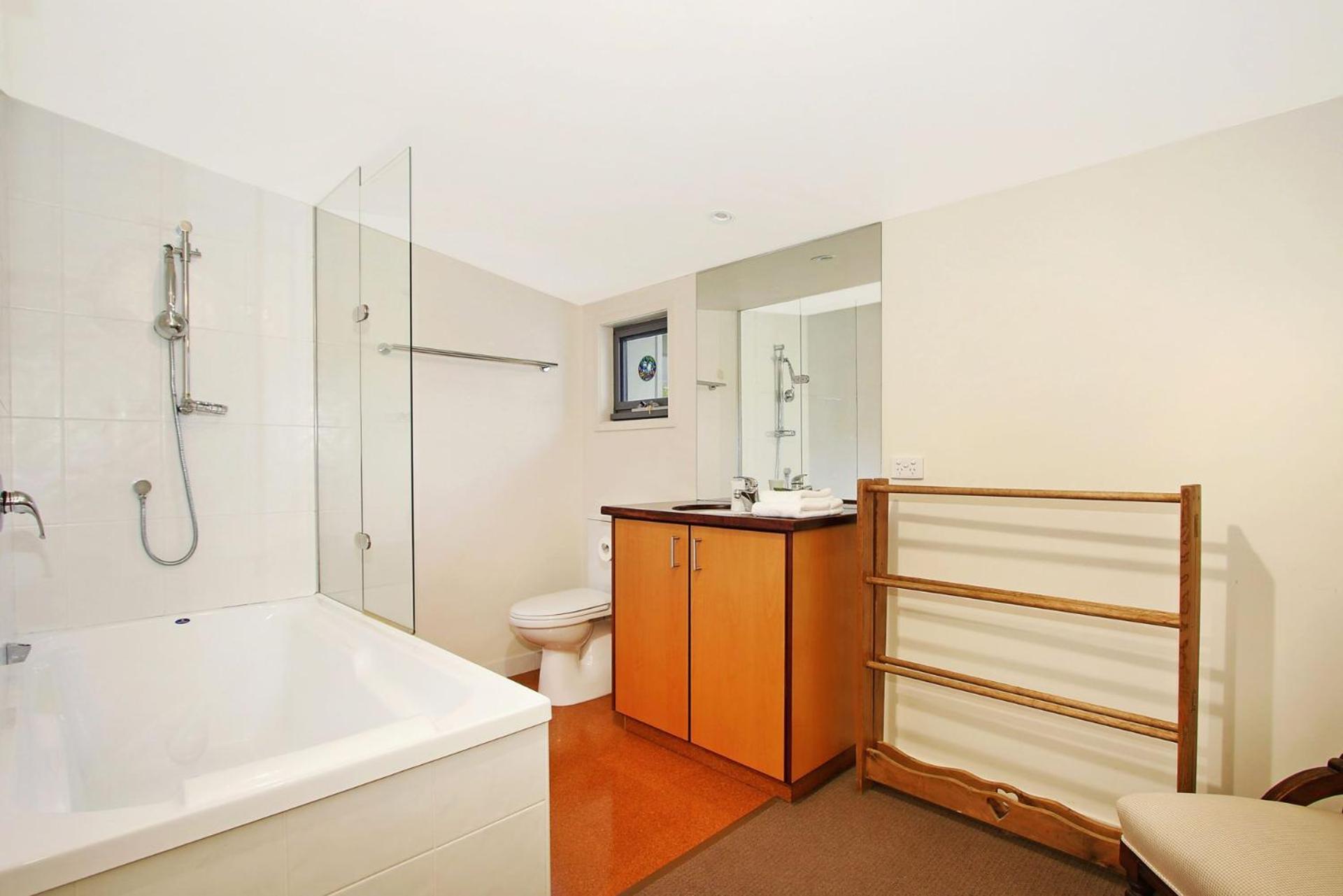 One-Bedroom House photo 3