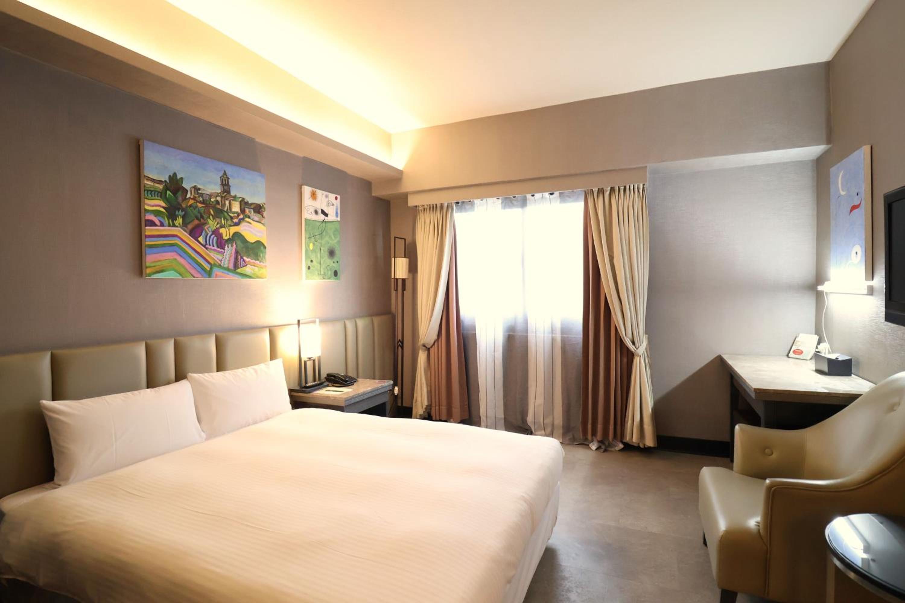Deluxe Room - Photo 4
