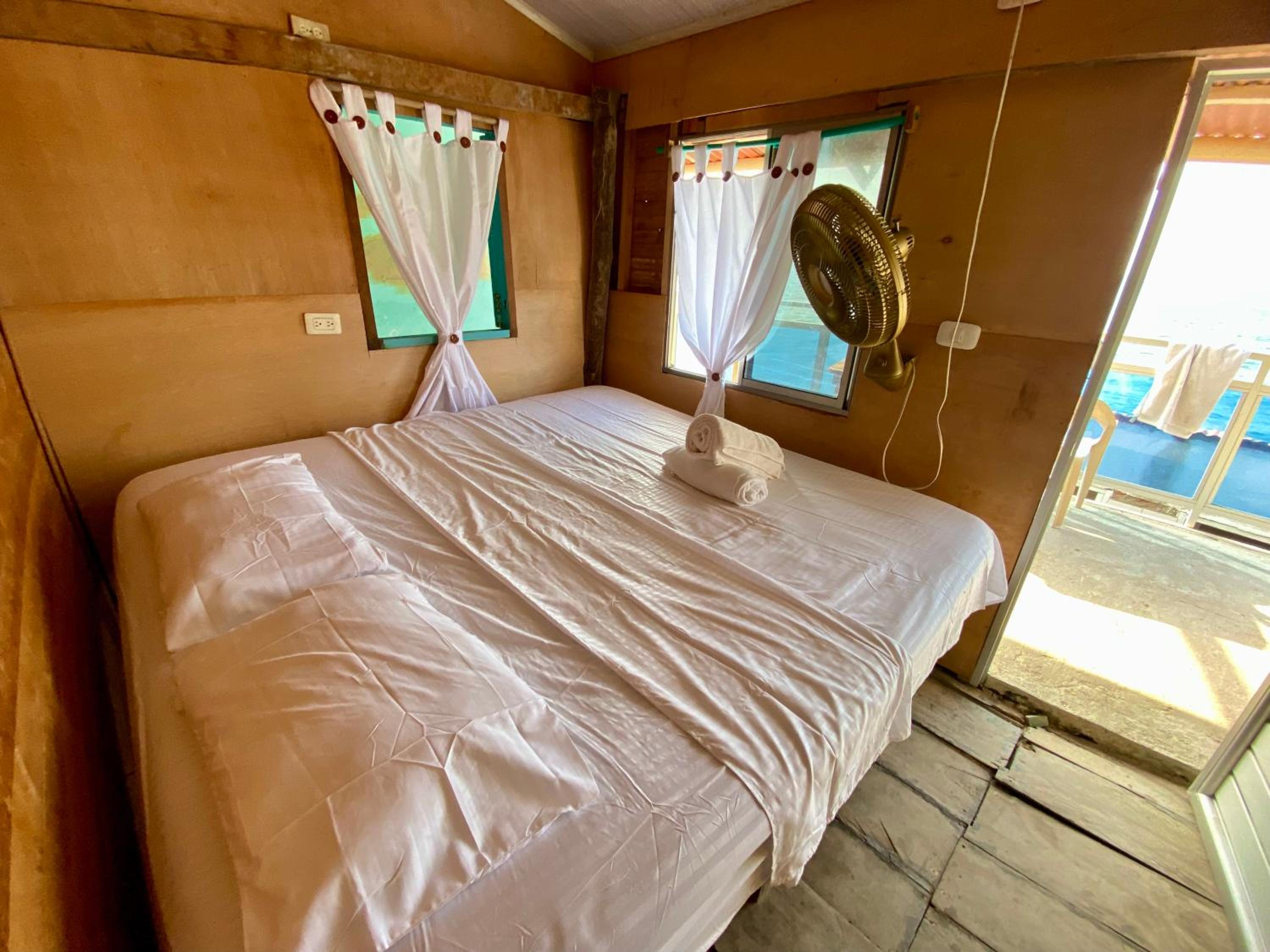 Double Room with Balcony and Sea View photo 2