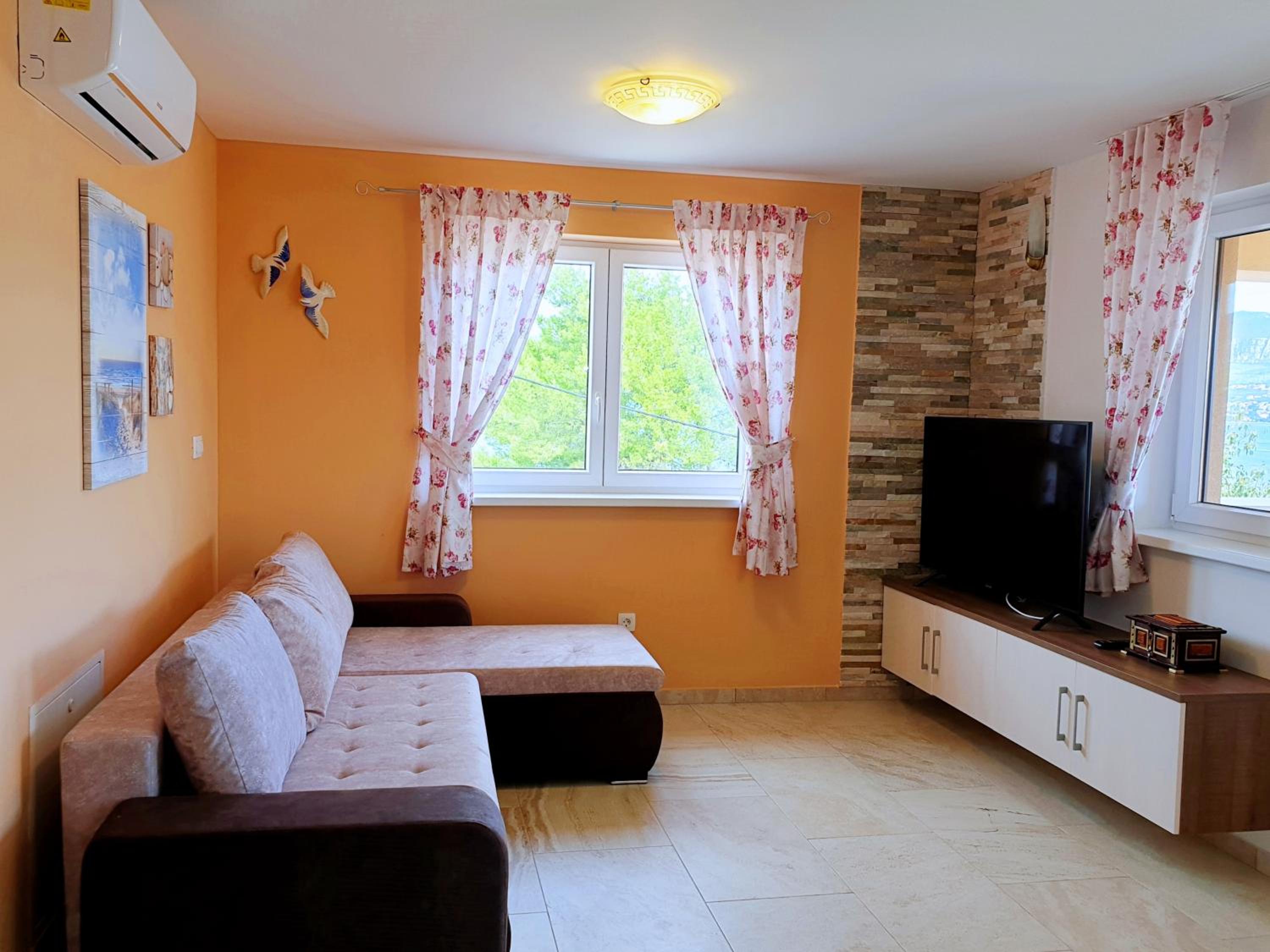 Two-Bedroom Apartment with Terrace and Sea View photo 1