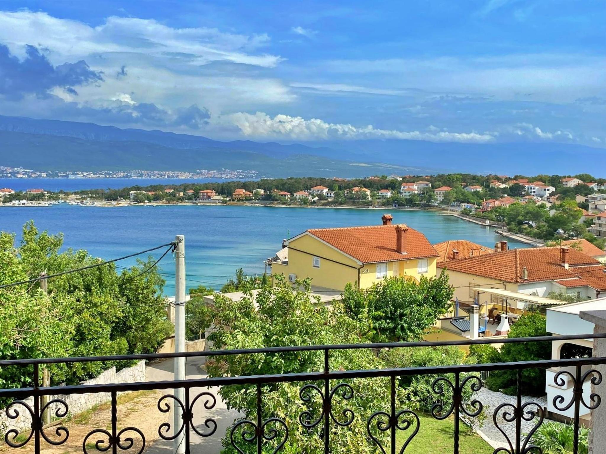 Two-Bedroom Apartment with Terrace and Sea View photo 2