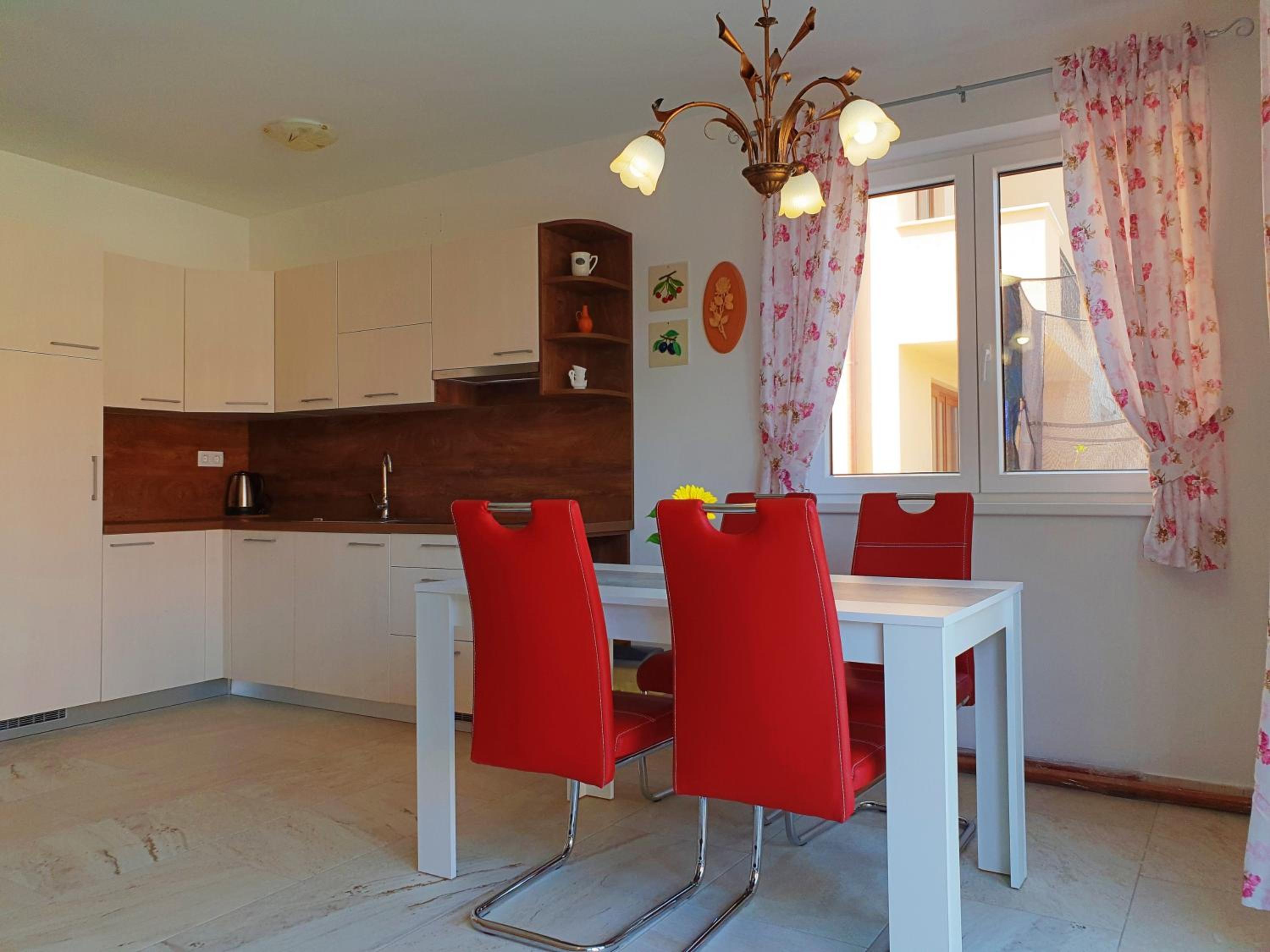 Two-Bedroom Apartment with Terrace and Sea View photo 2