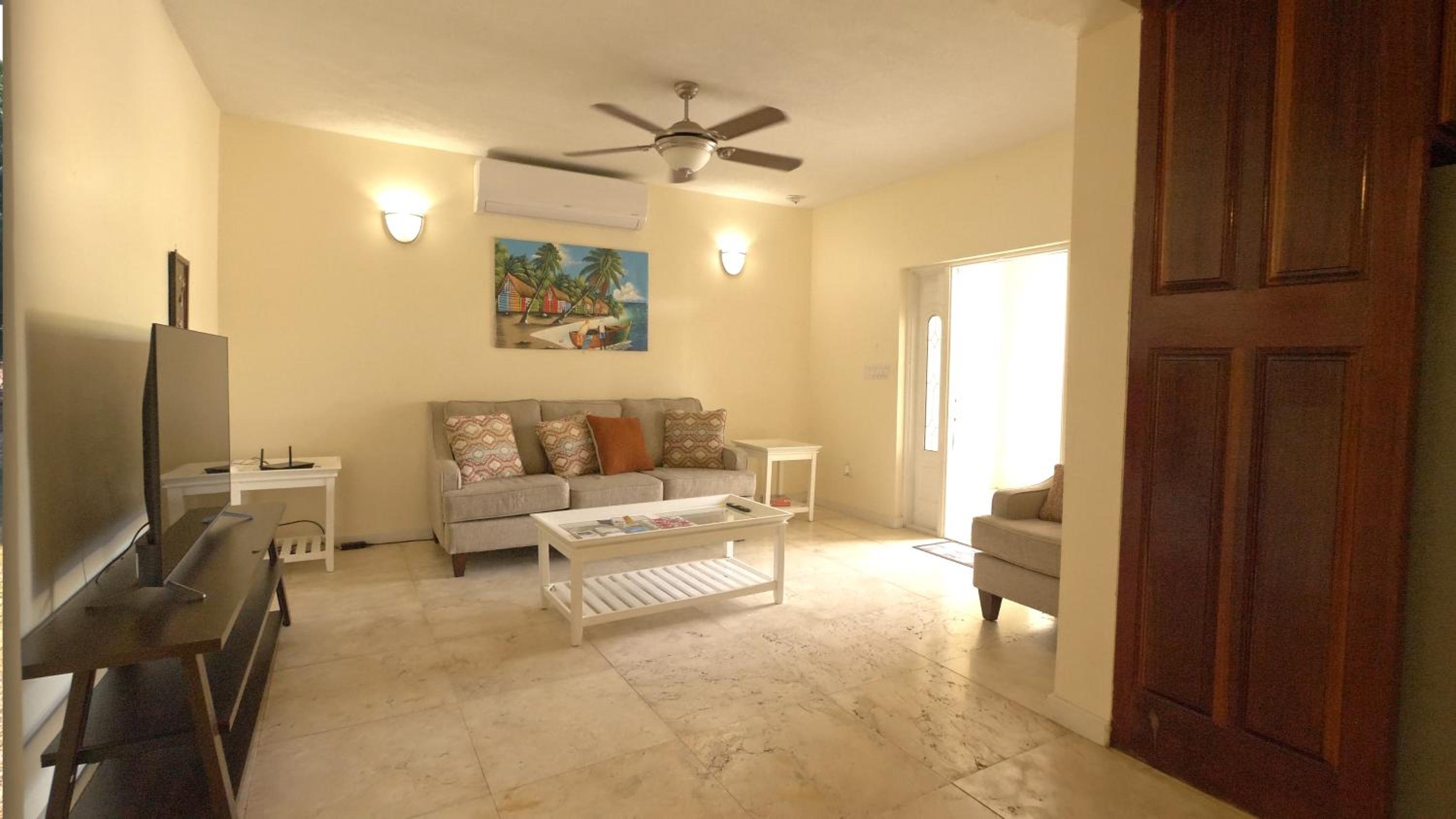 Two-Bedroom House photo 3