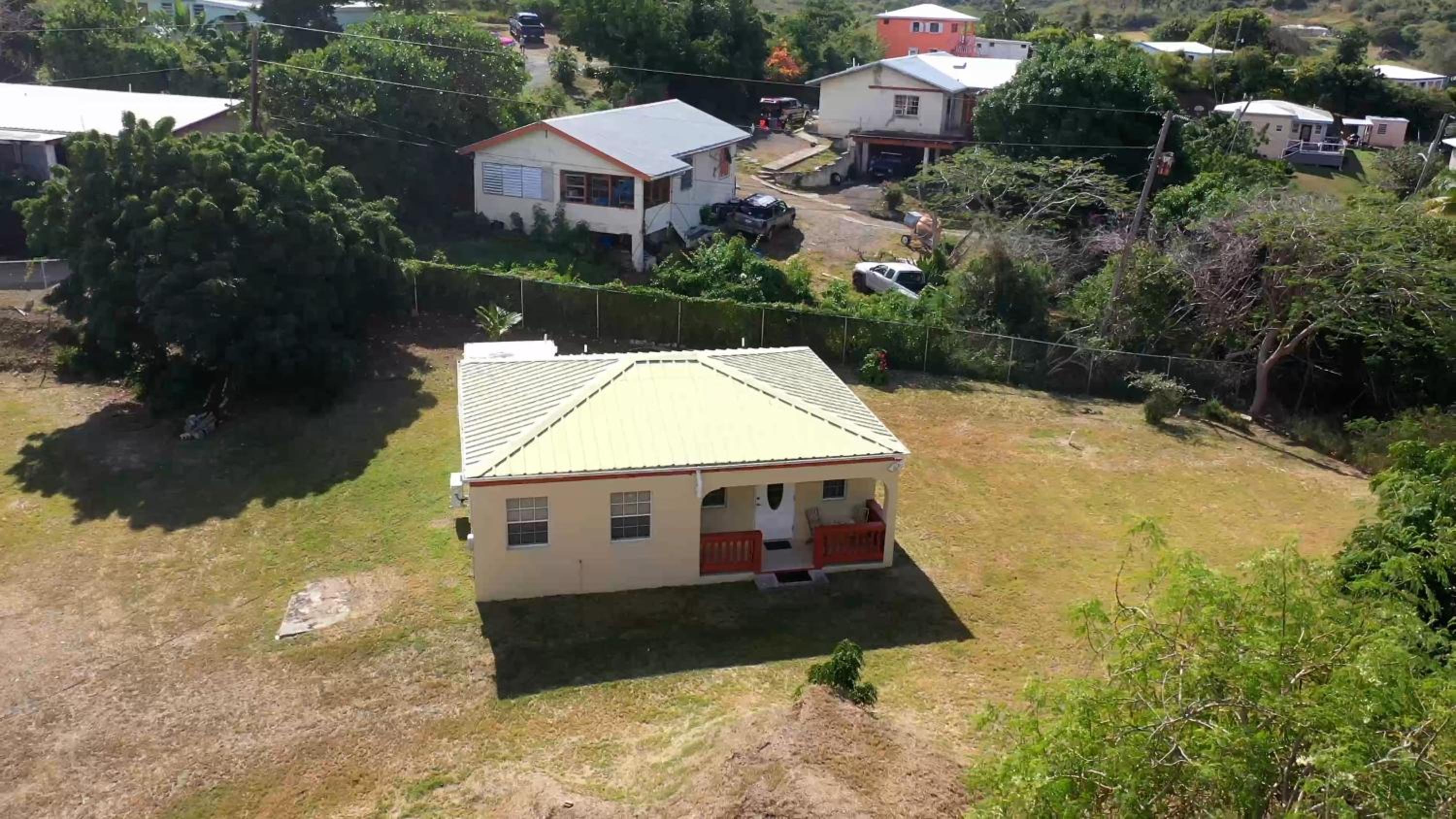 One-Bedroom House photo 2