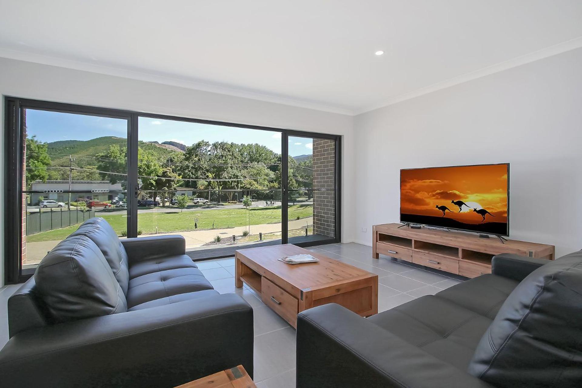 Three-Bedroom House photo 2