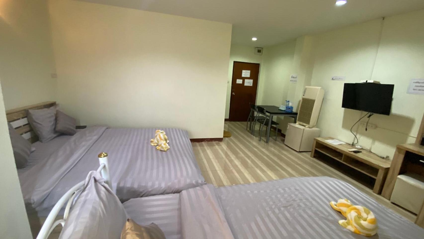 Classic Triple Room - Photo 26