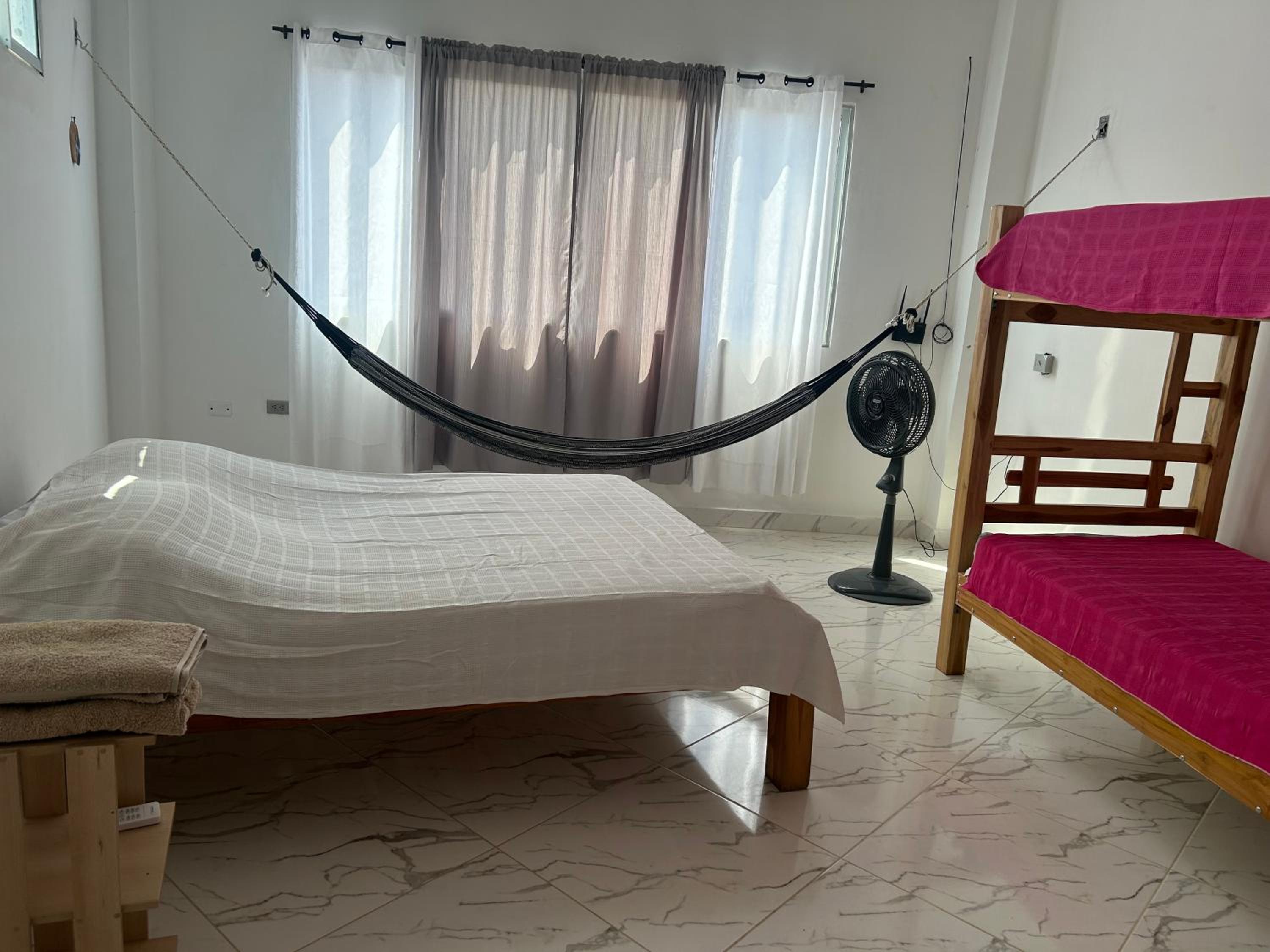 One-Bedroom Apartment photo 1