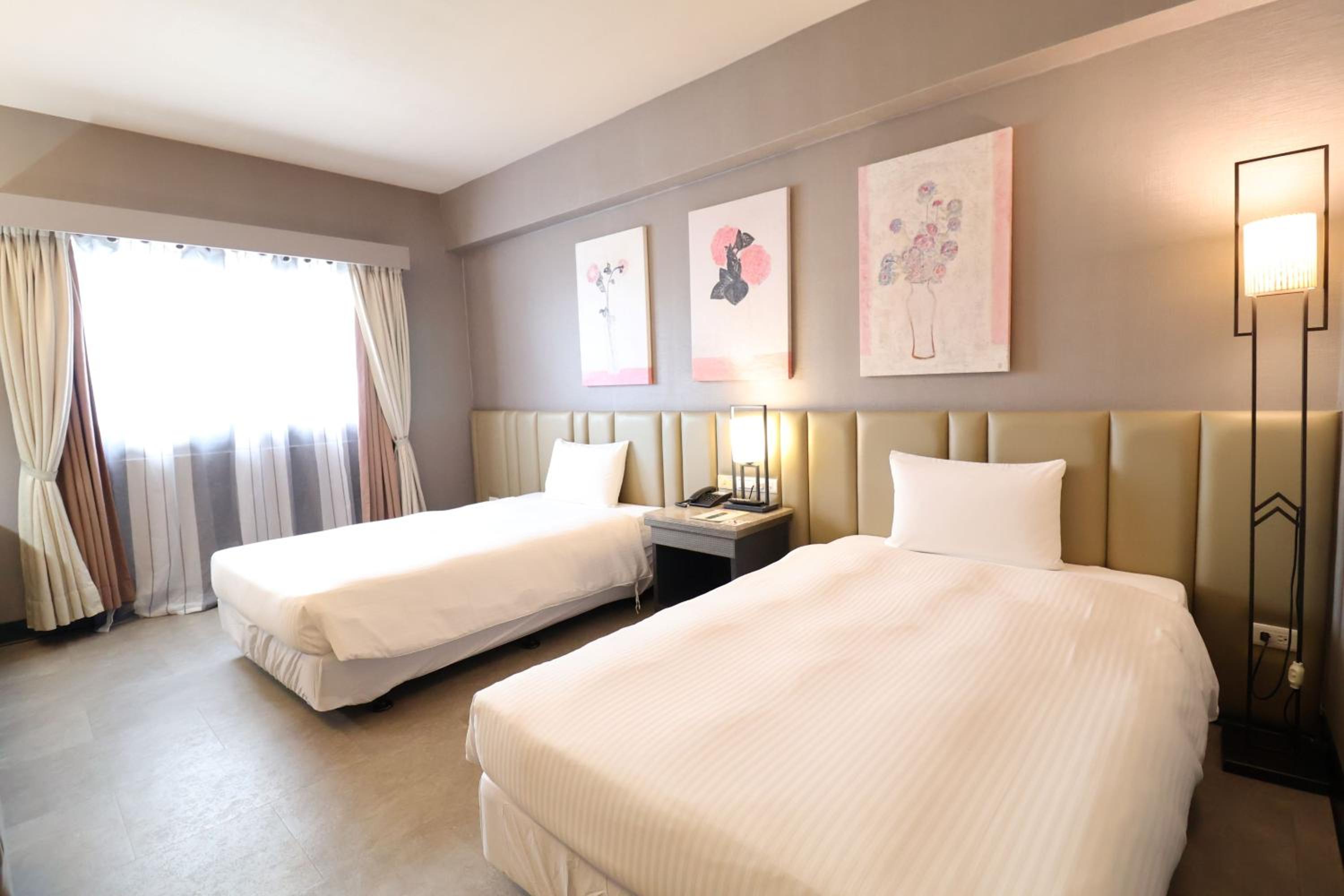 Deluxe Twin Room - Photo 1
