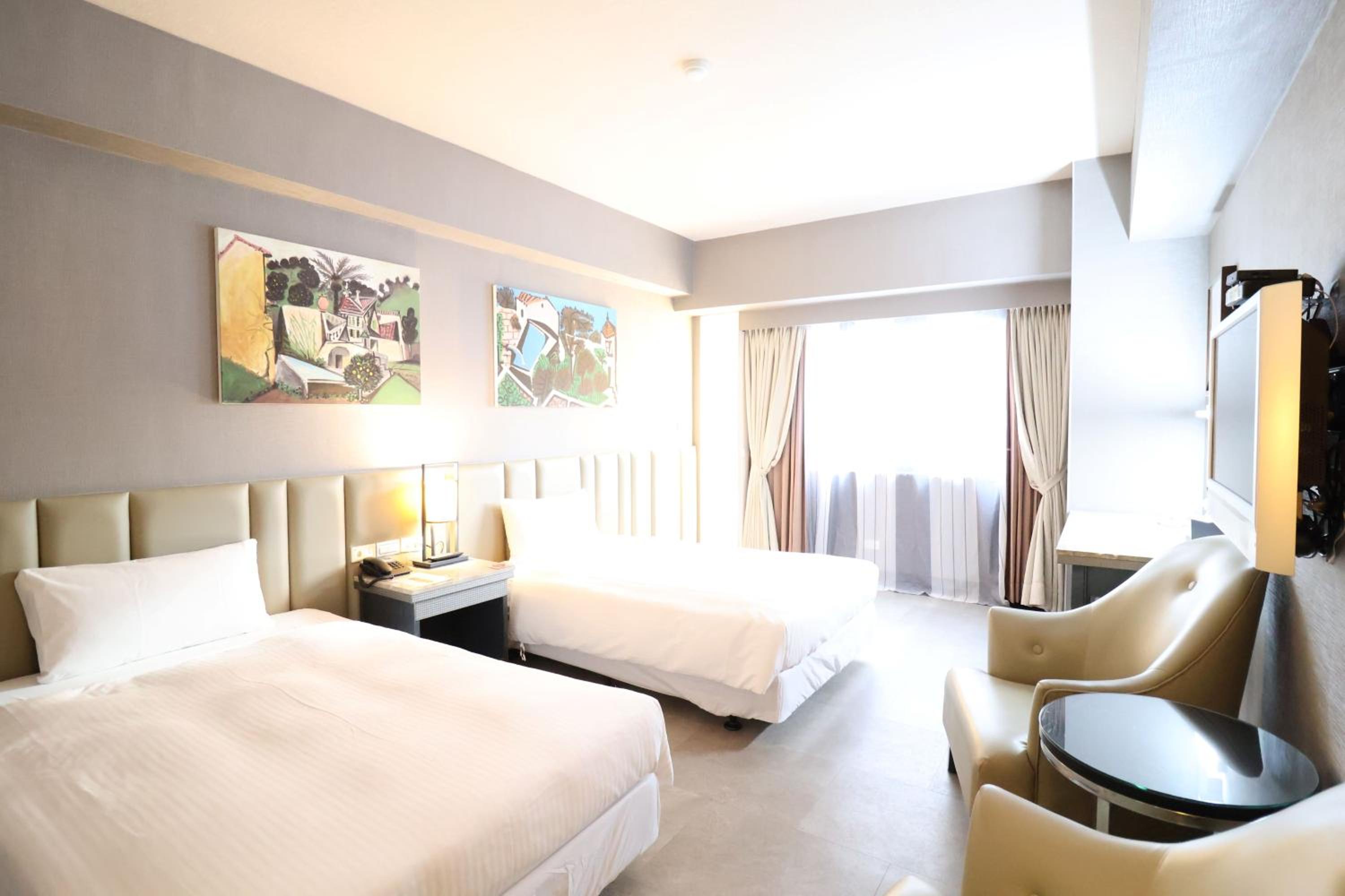 Deluxe Twin Room - Photo 3