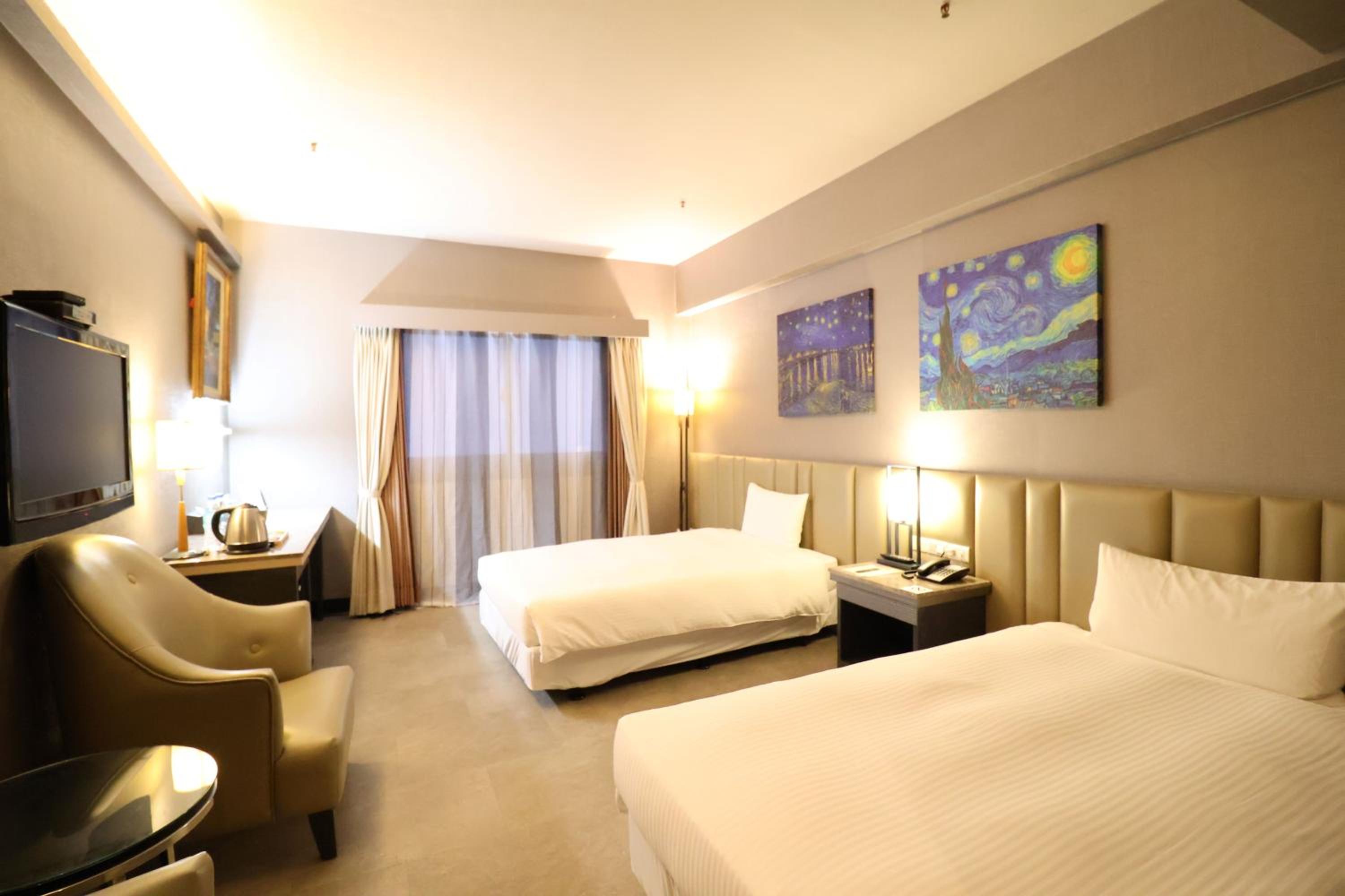 Deluxe Twin Room - Photo 4