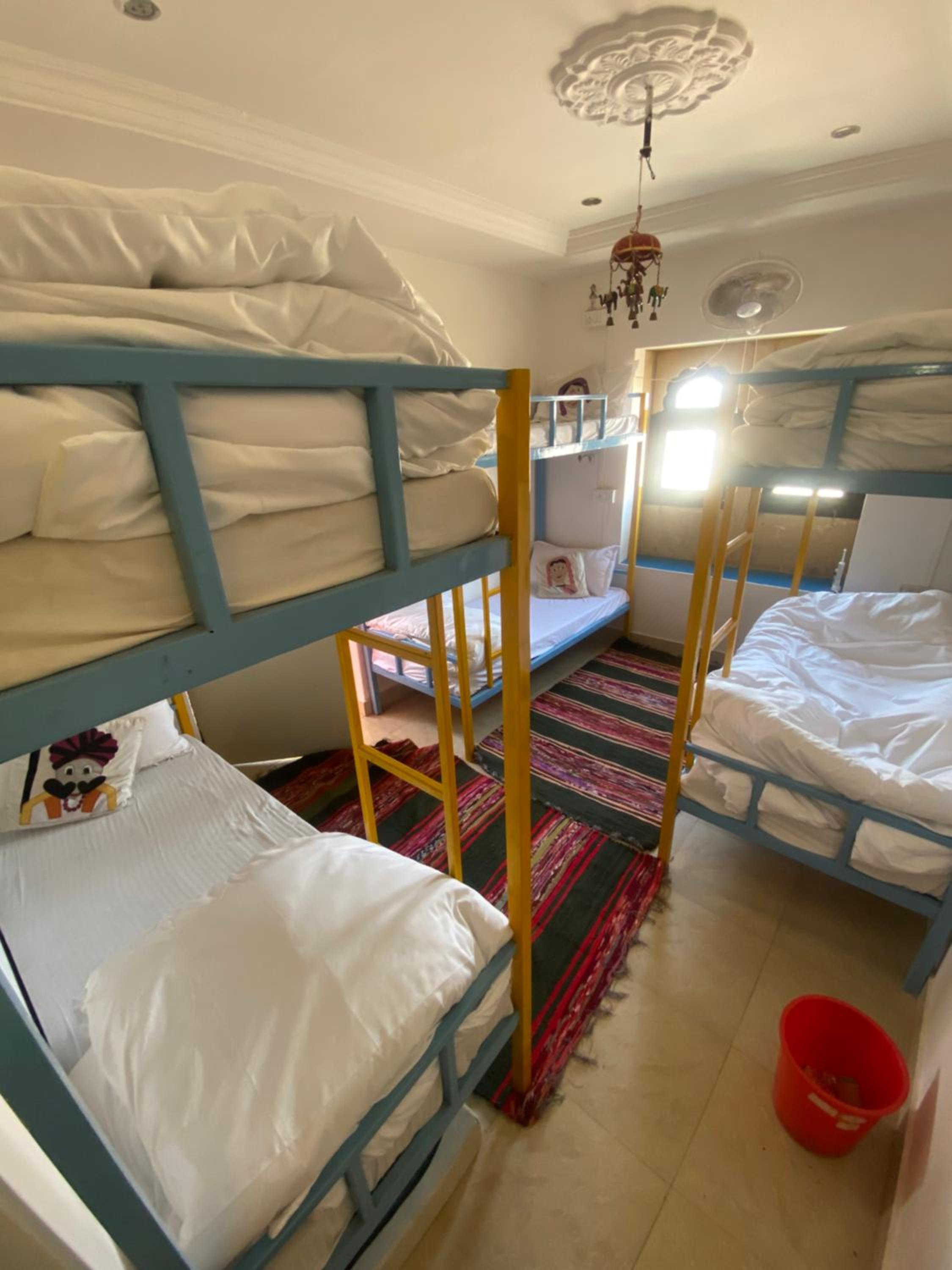 Bed in 6-Bed Mixed Dormitory Room photo 3