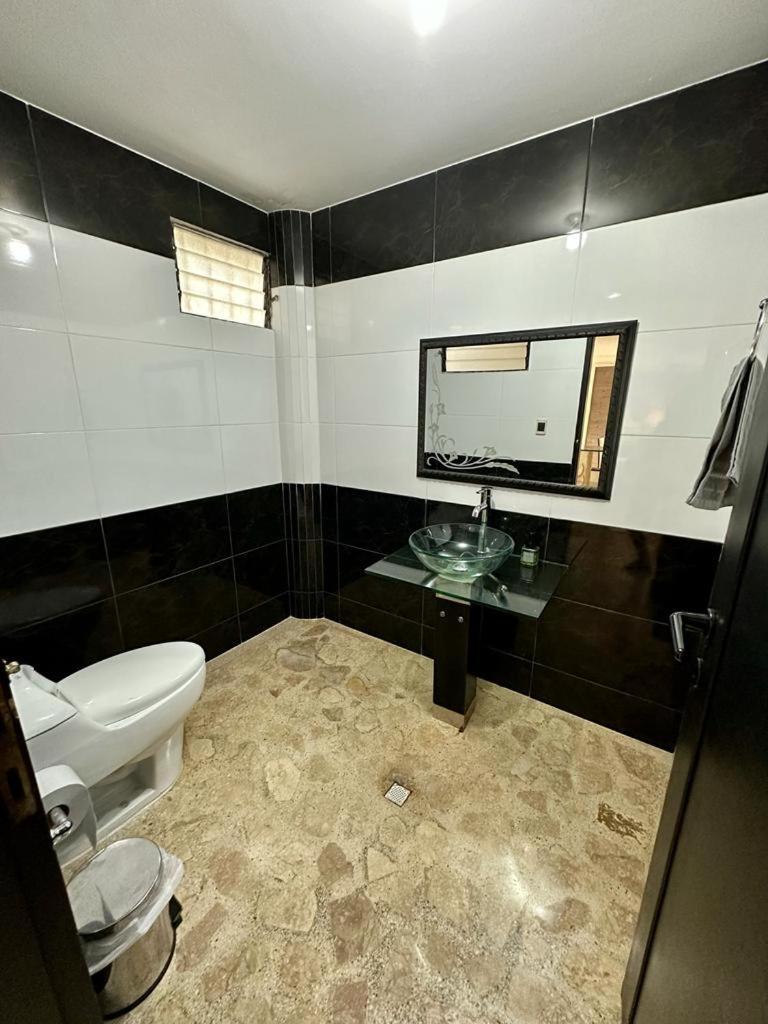 Four-Bedroom House photo 3