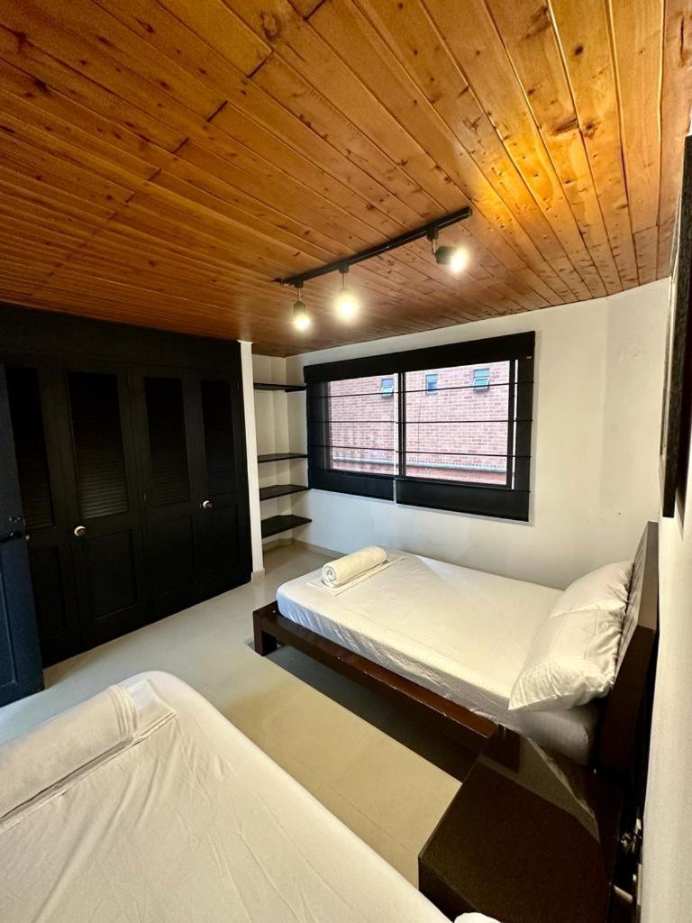 Four-Bedroom House photo 2