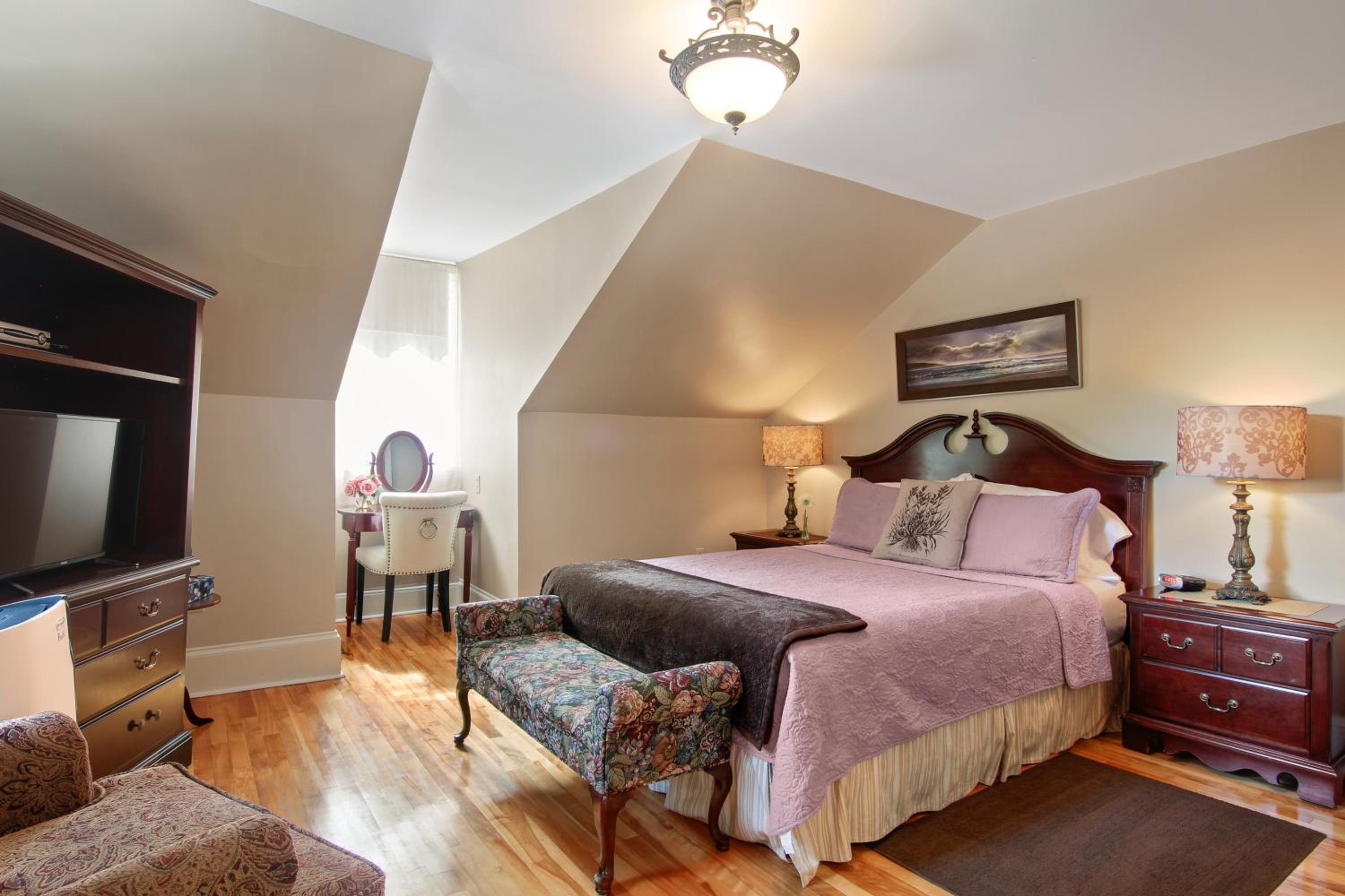Queen Room with Garden View photo 3