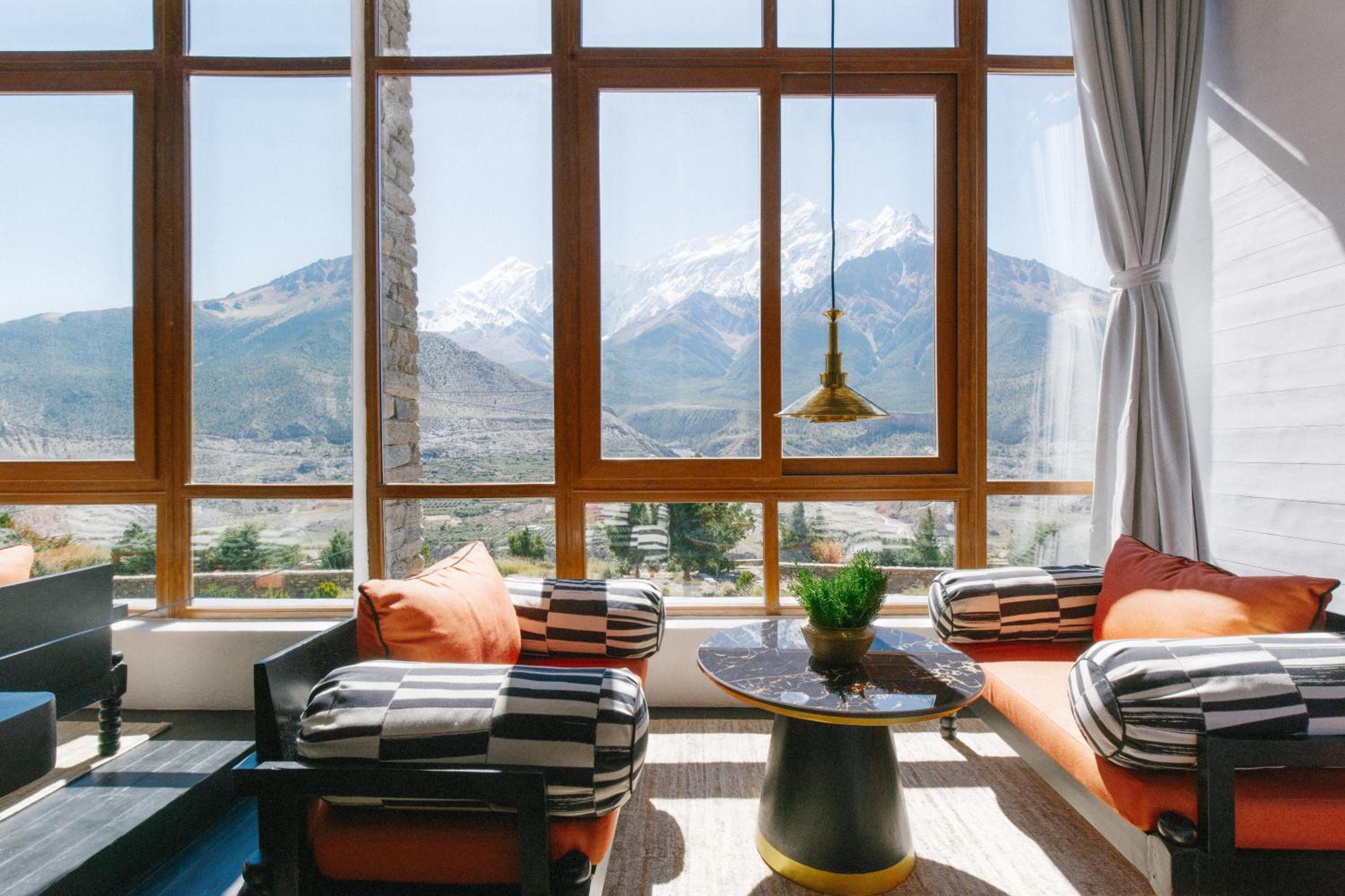 Suite with Mountain View