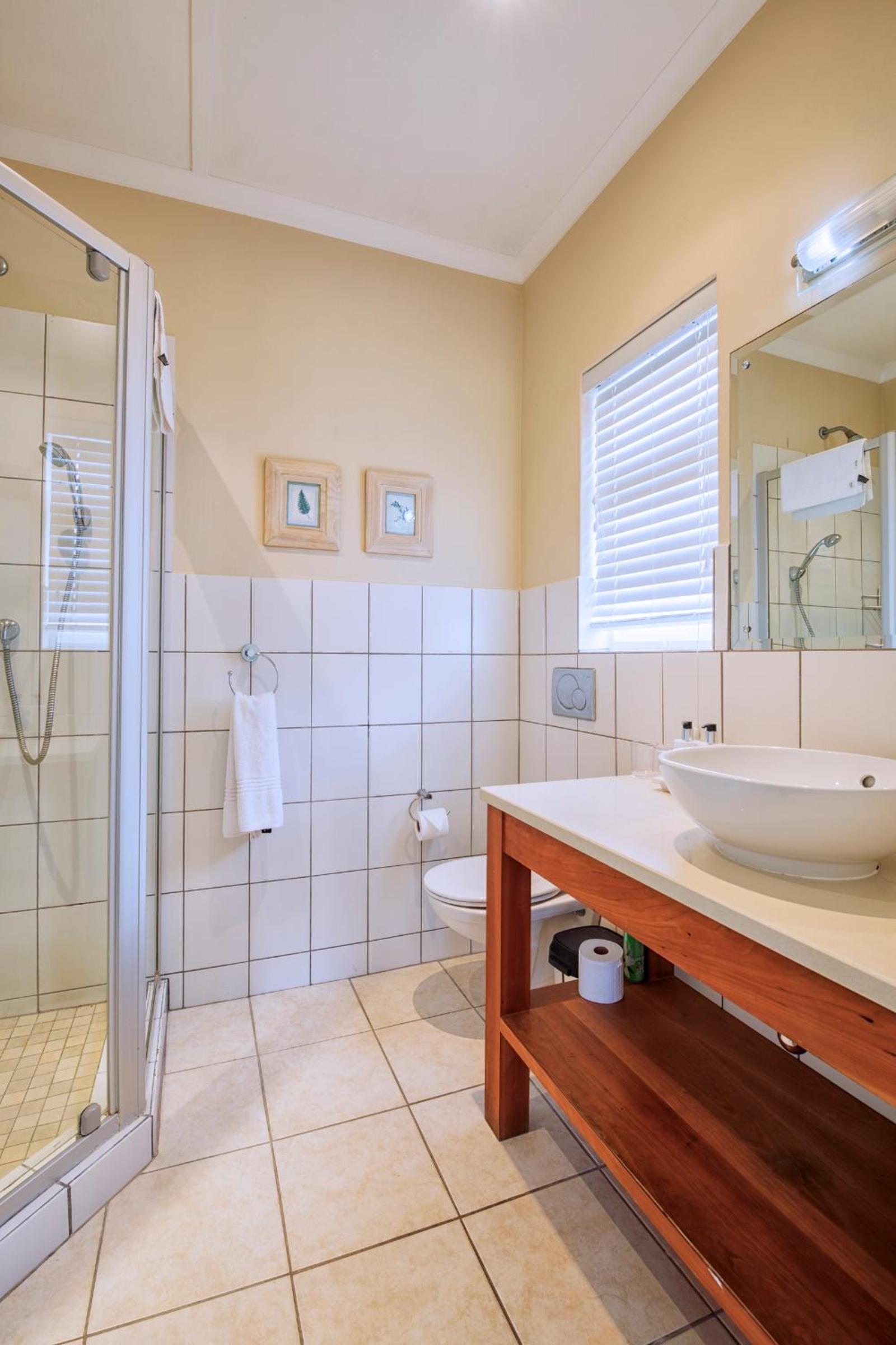 Two-Bedroom Villa - Photo 11