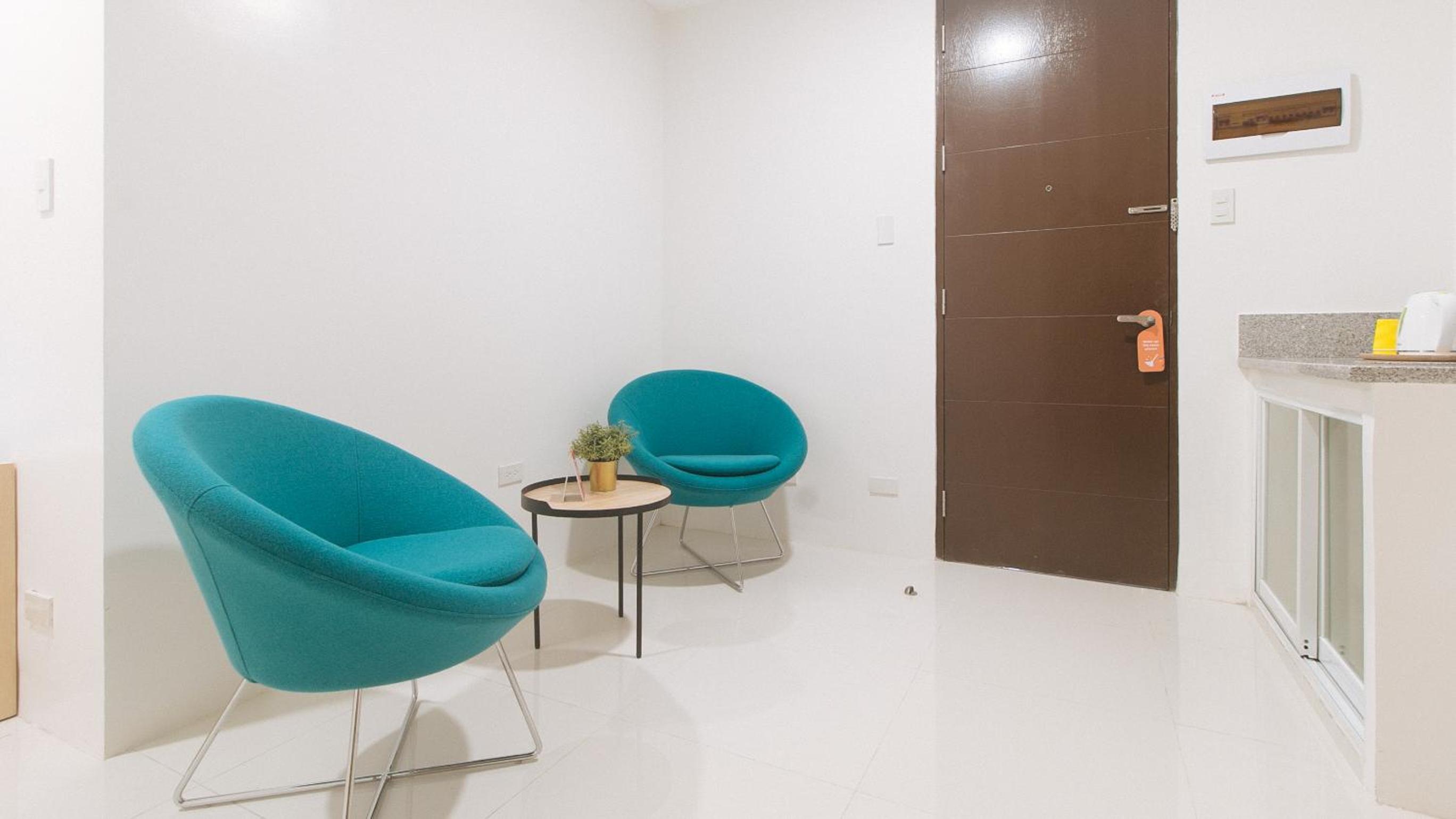 Suite - Photo 8