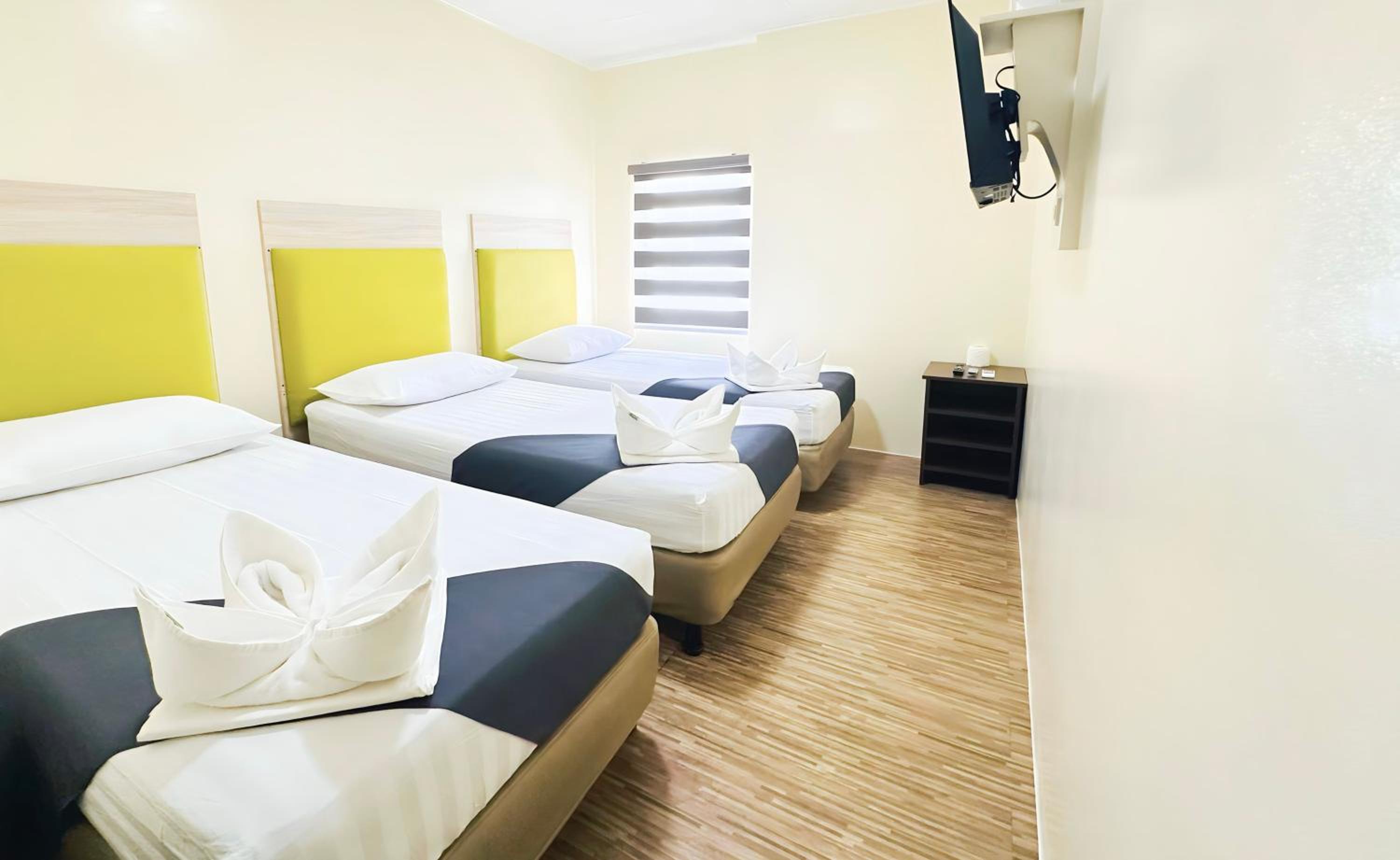 Standard Triple Room - Photo 3