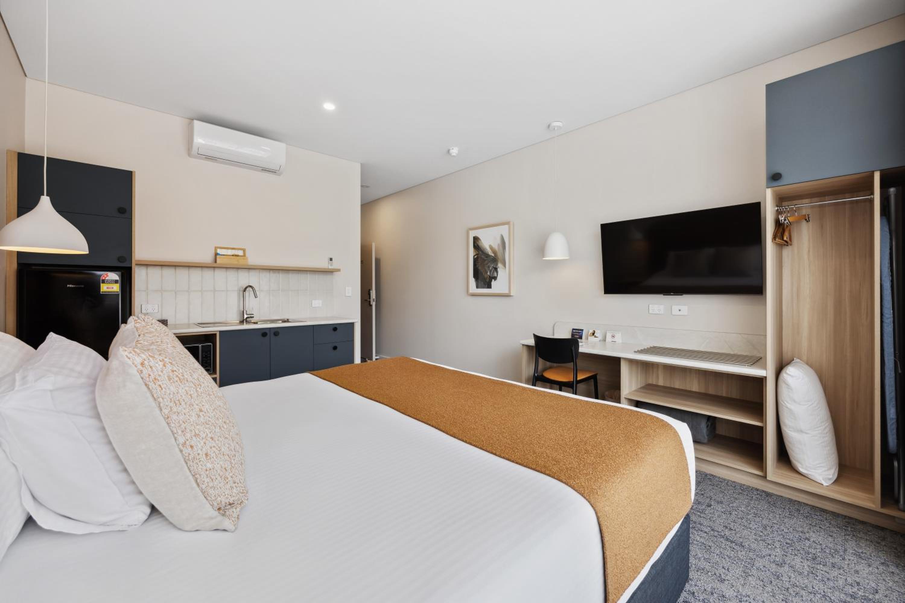 King Executive Suite