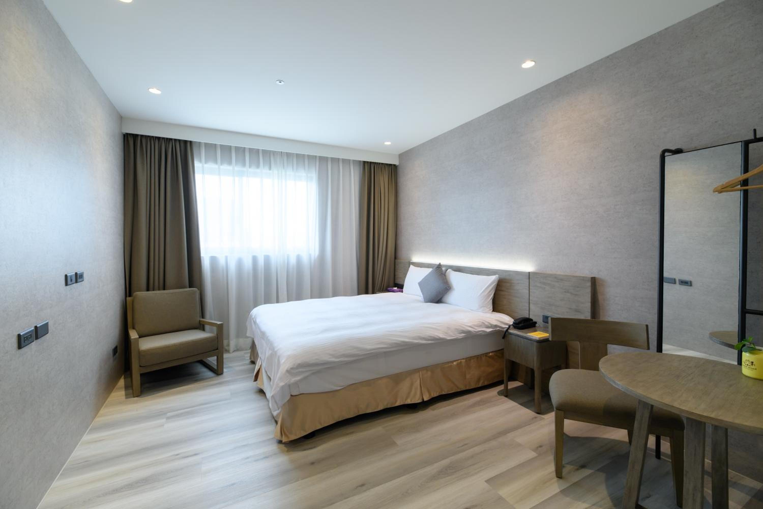 Standard Double Room - Photo 4
