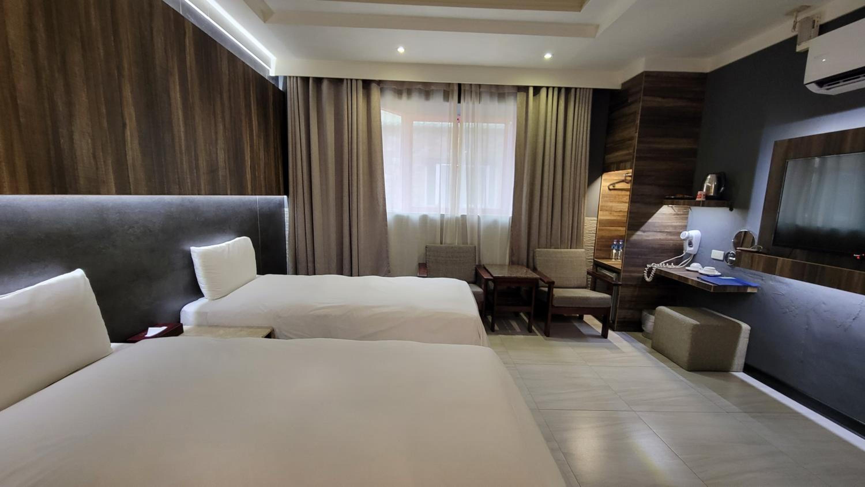 Standard Twin Room photo 3