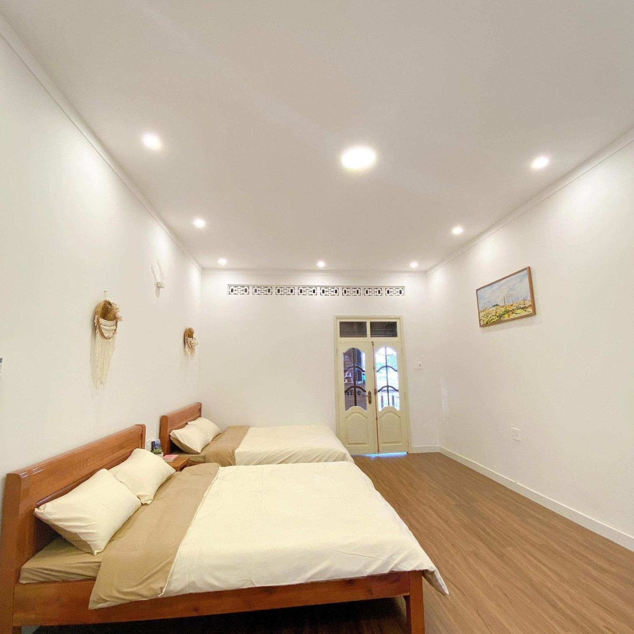Family Room photo 3