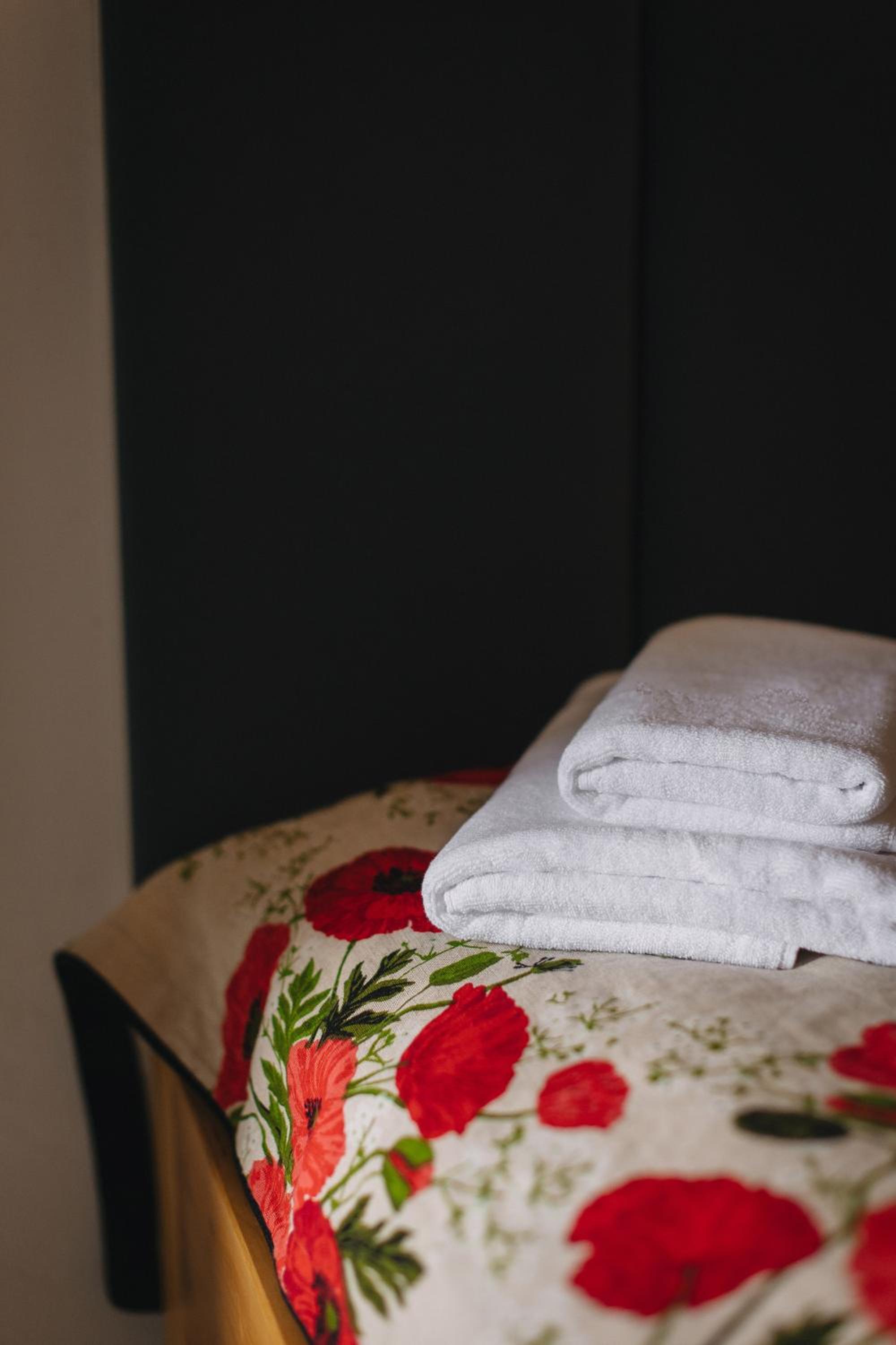 Double Room - Photo 15