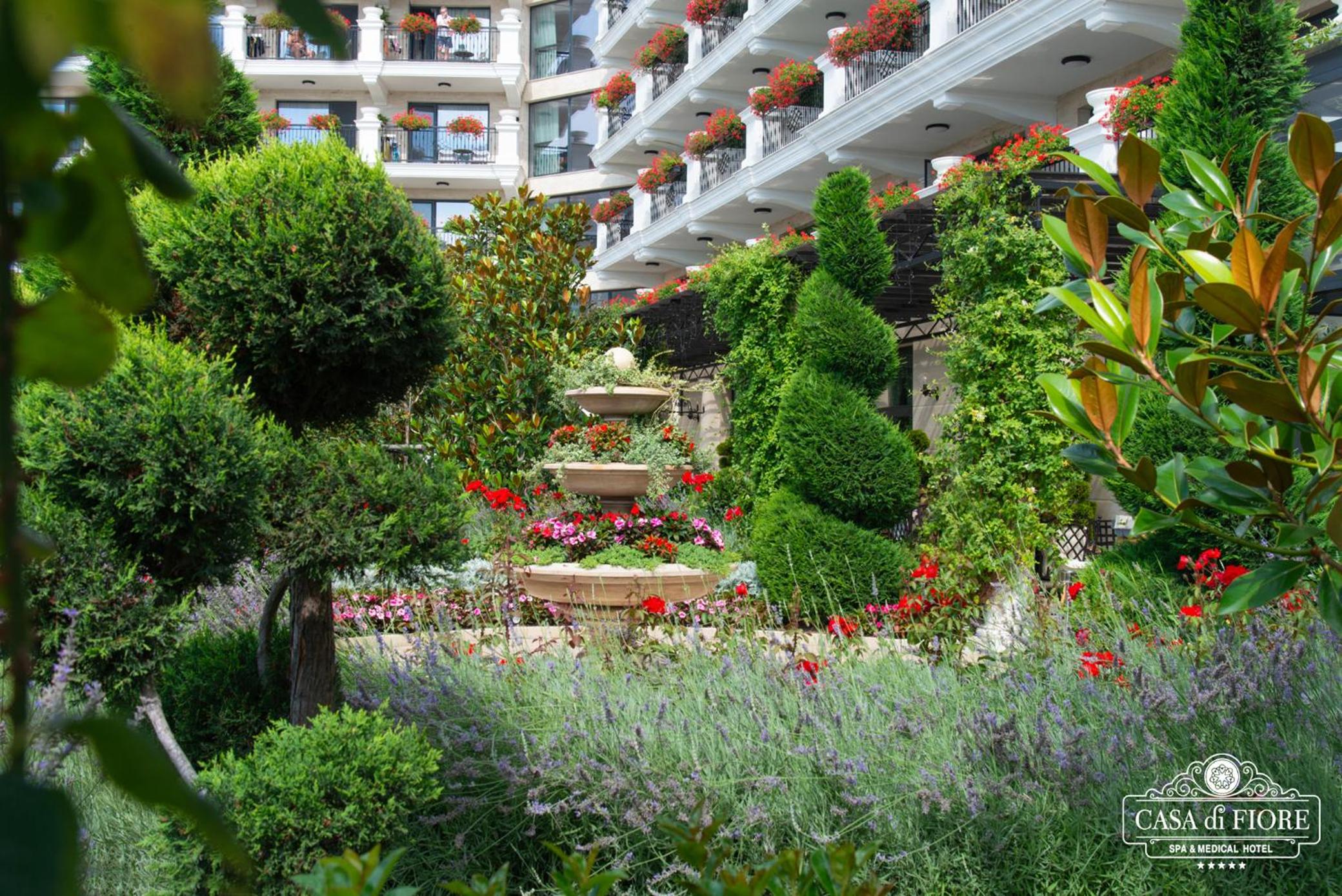 Deluxe Double Room with Balcony and Side Sea View - Free Parking and SPA Access photo 2