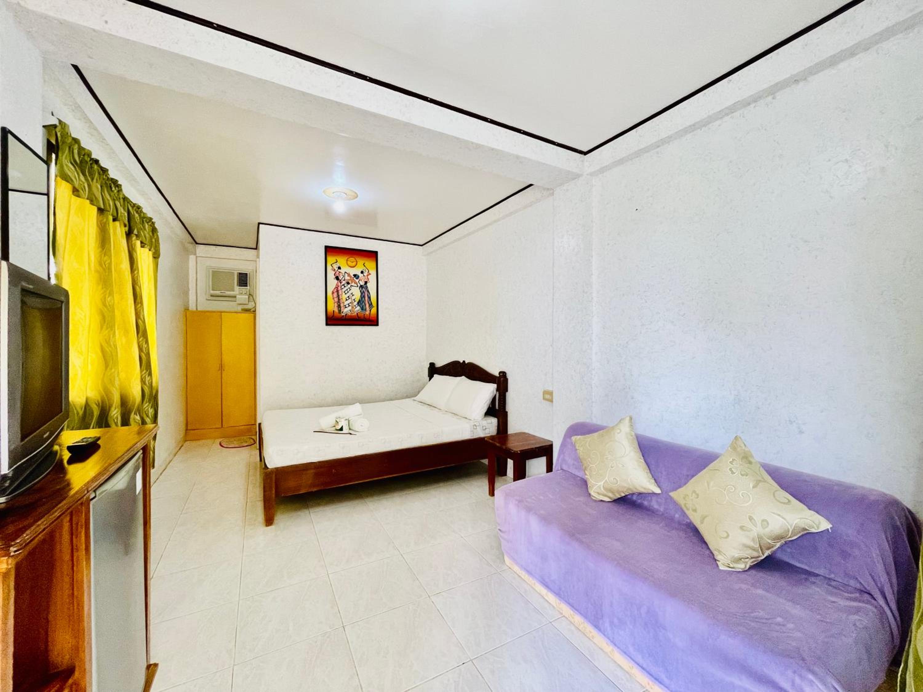 Double Room with Garden View - Photo 5